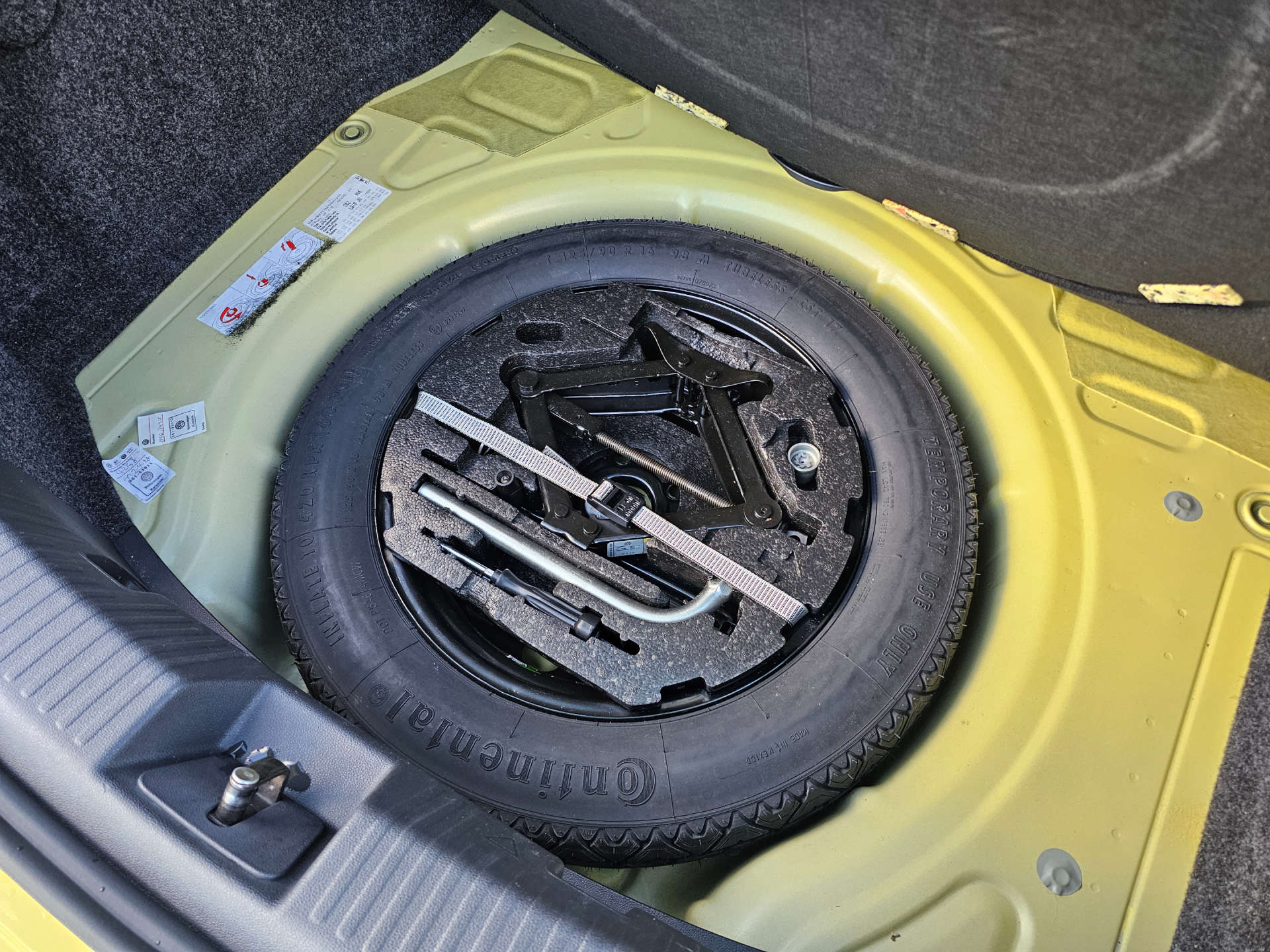 VOLKSWAGEN BEETLE 1.2 TSI Design DSG Euro 5 3dr #24