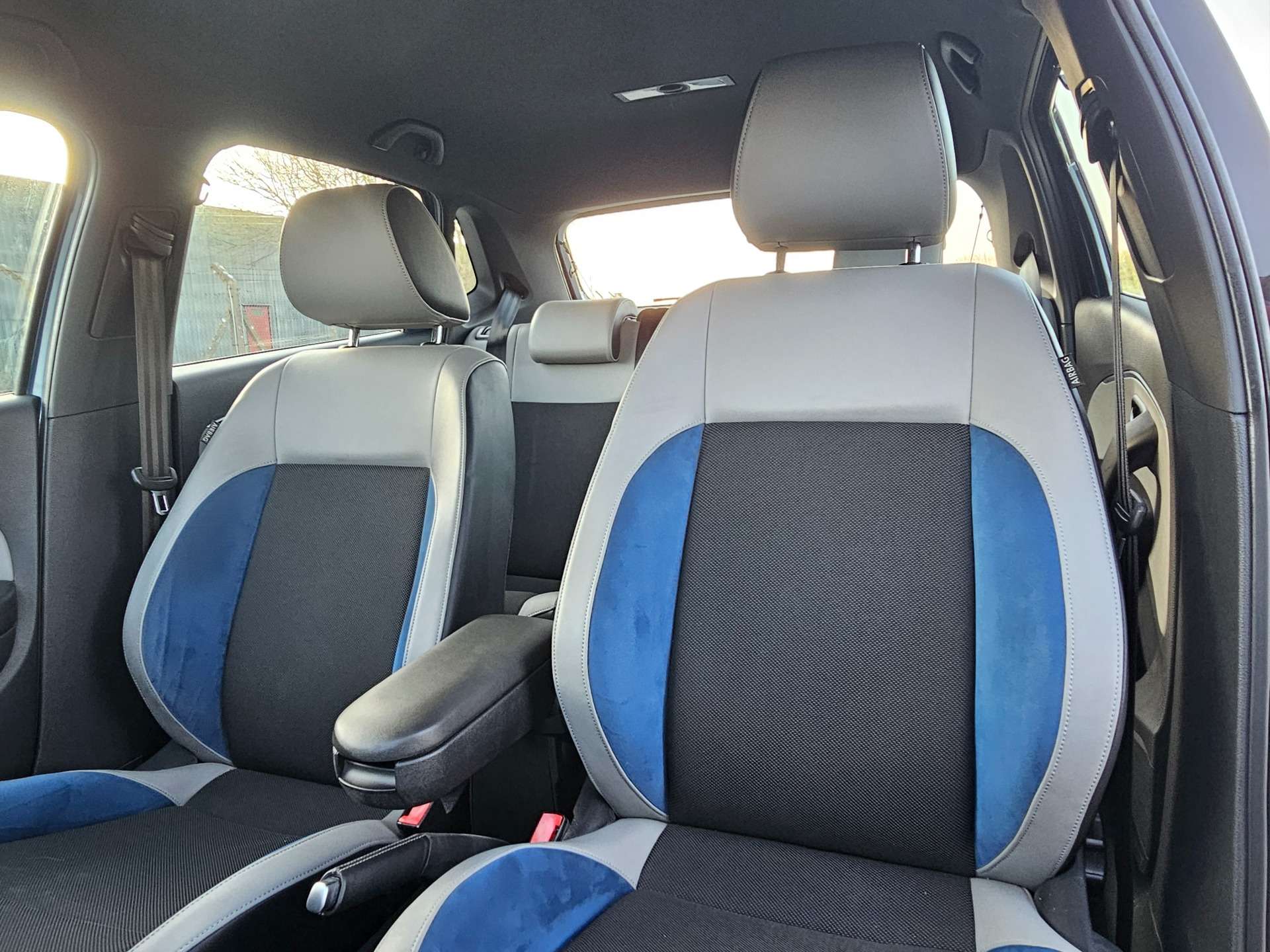 VOLKSWAGEN POLO BLUE GT #10