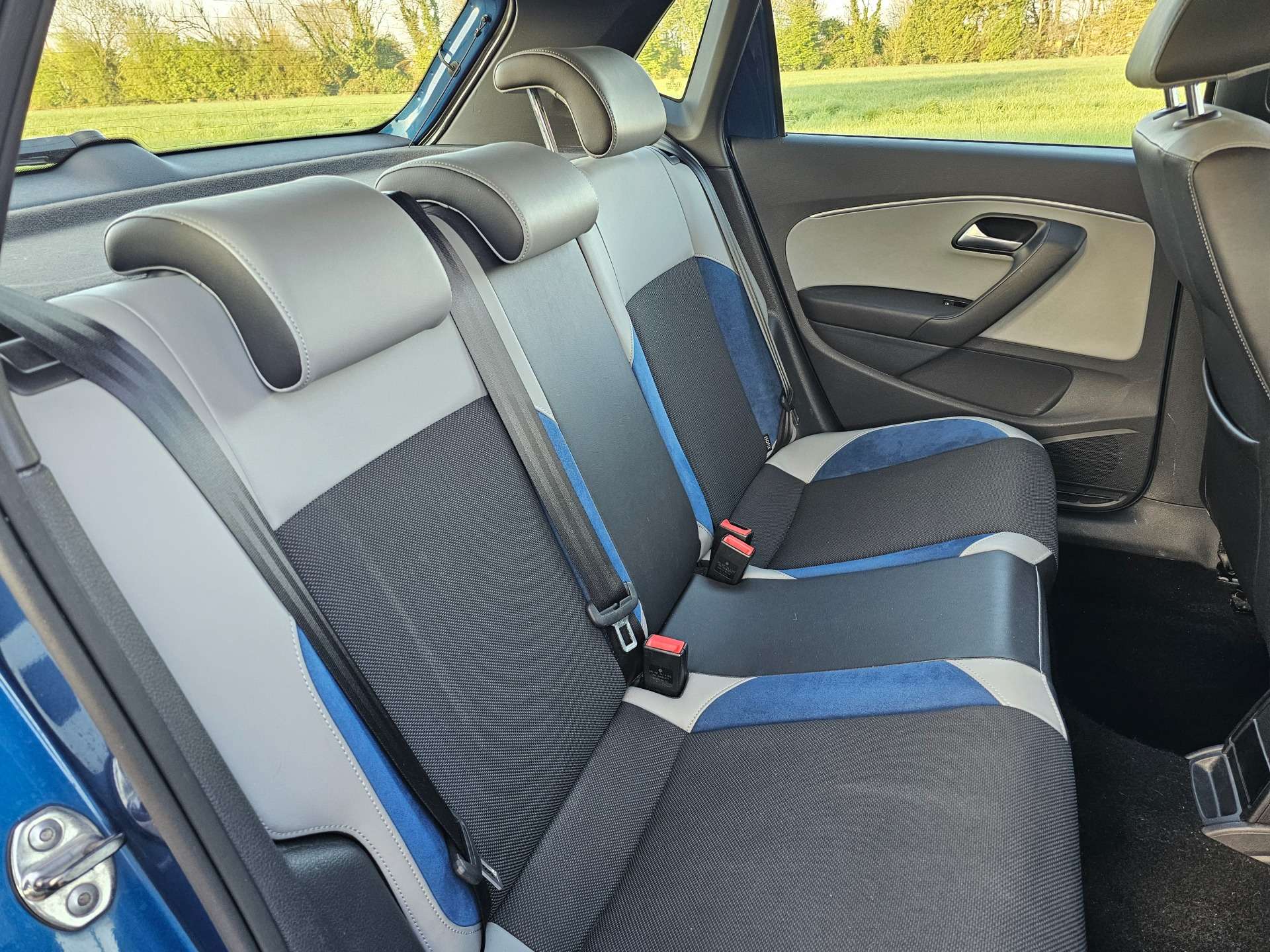 VOLKSWAGEN POLO BLUE GT #14