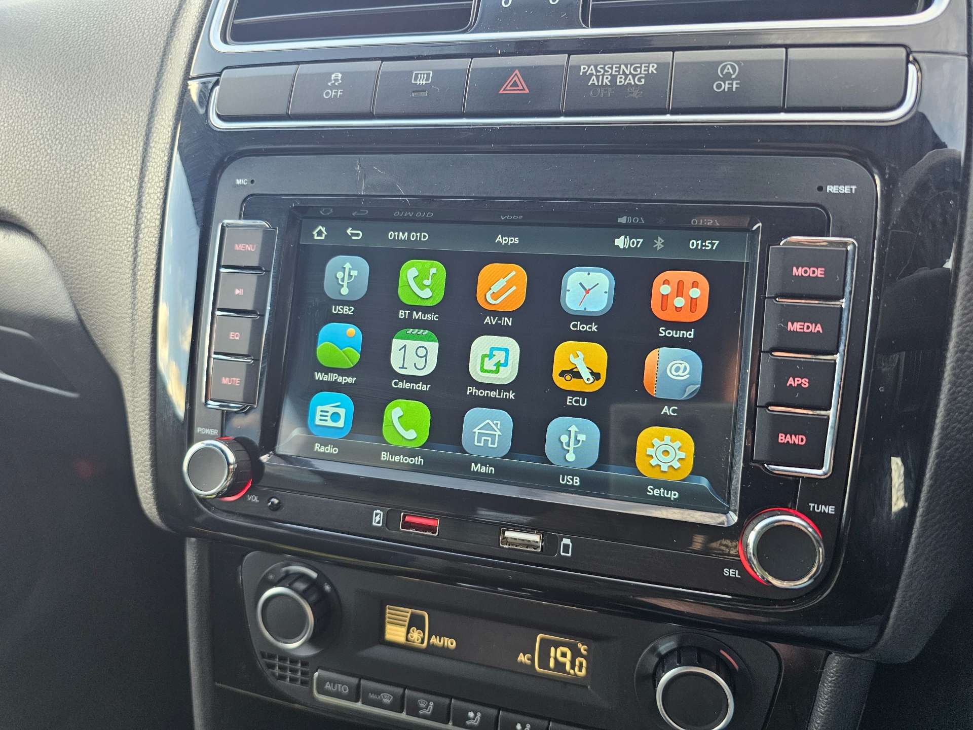 VOLKSWAGEN POLO 1.4 TSI BlueMotion Tech ACT BlueGT Hatchback 5dr Petrol DSG Euro 6 (s/s) (150 ps) #13