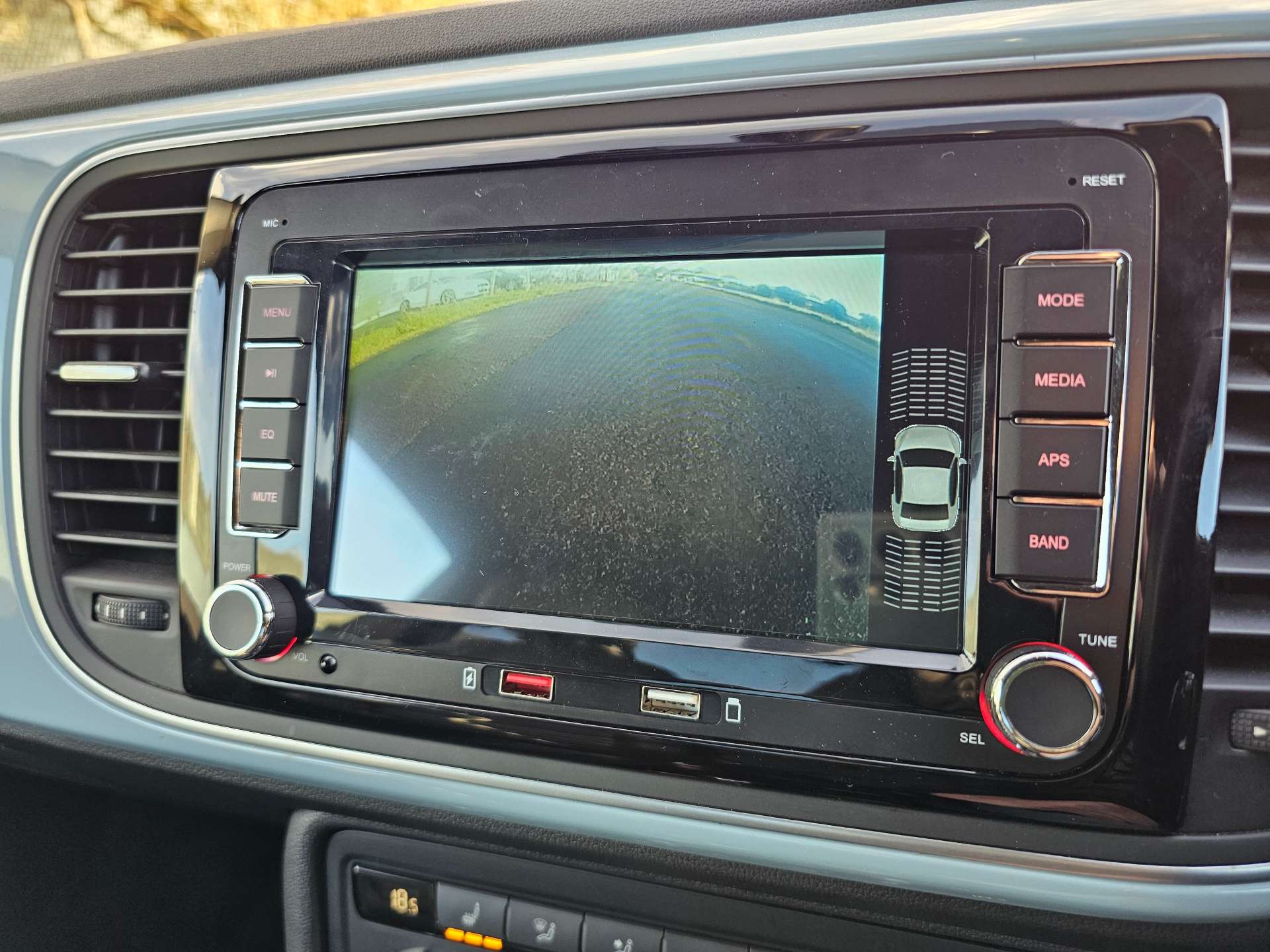 VOLKSWAGEN BEETLE 1.2 TSI Design Hatchback 3dr Petrol DSG Euro 5 (105 ps) #11