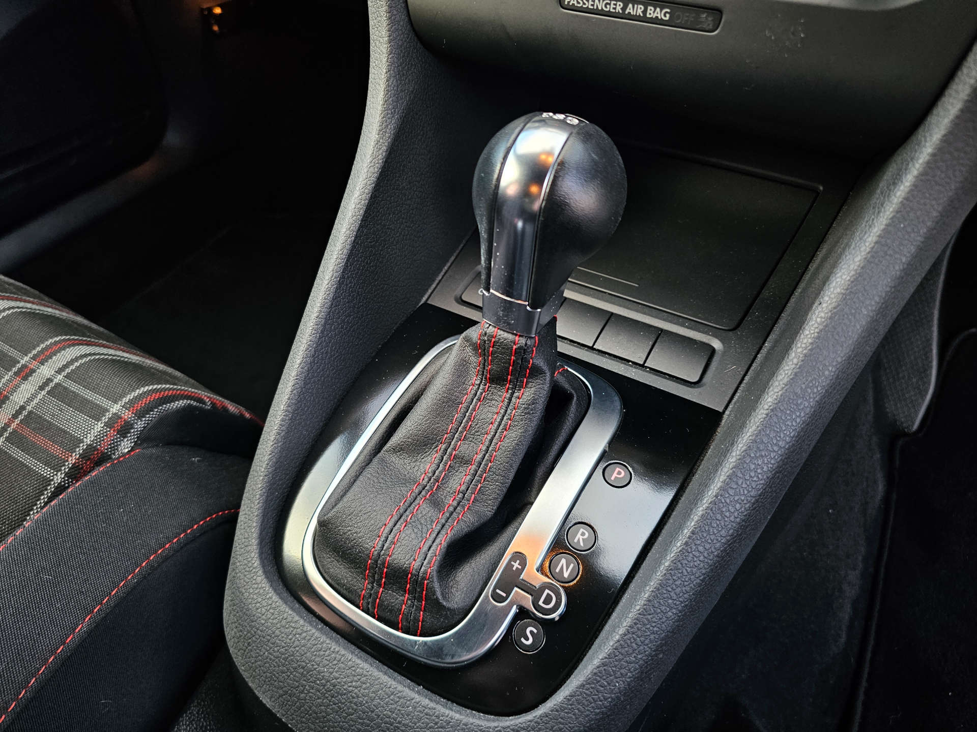 VOLKSWAGEN GOLF 2.0 TSI GTI DSG Euro 5 5dr #21