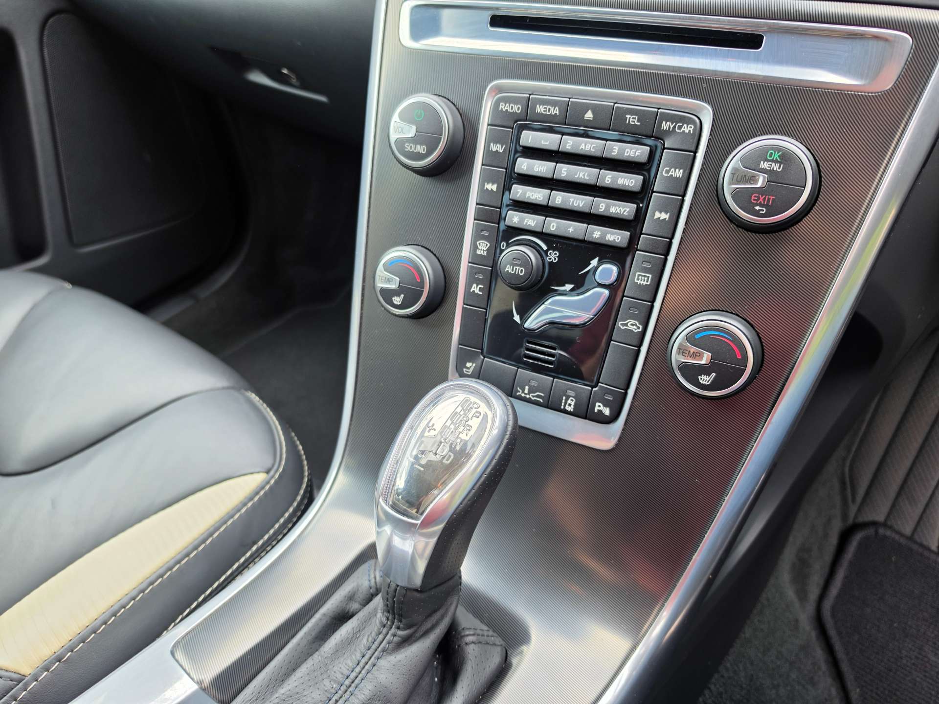 VOLVO XC60 2.0 T5 R-Design Premium Powershift Euro 5 5dr #13
