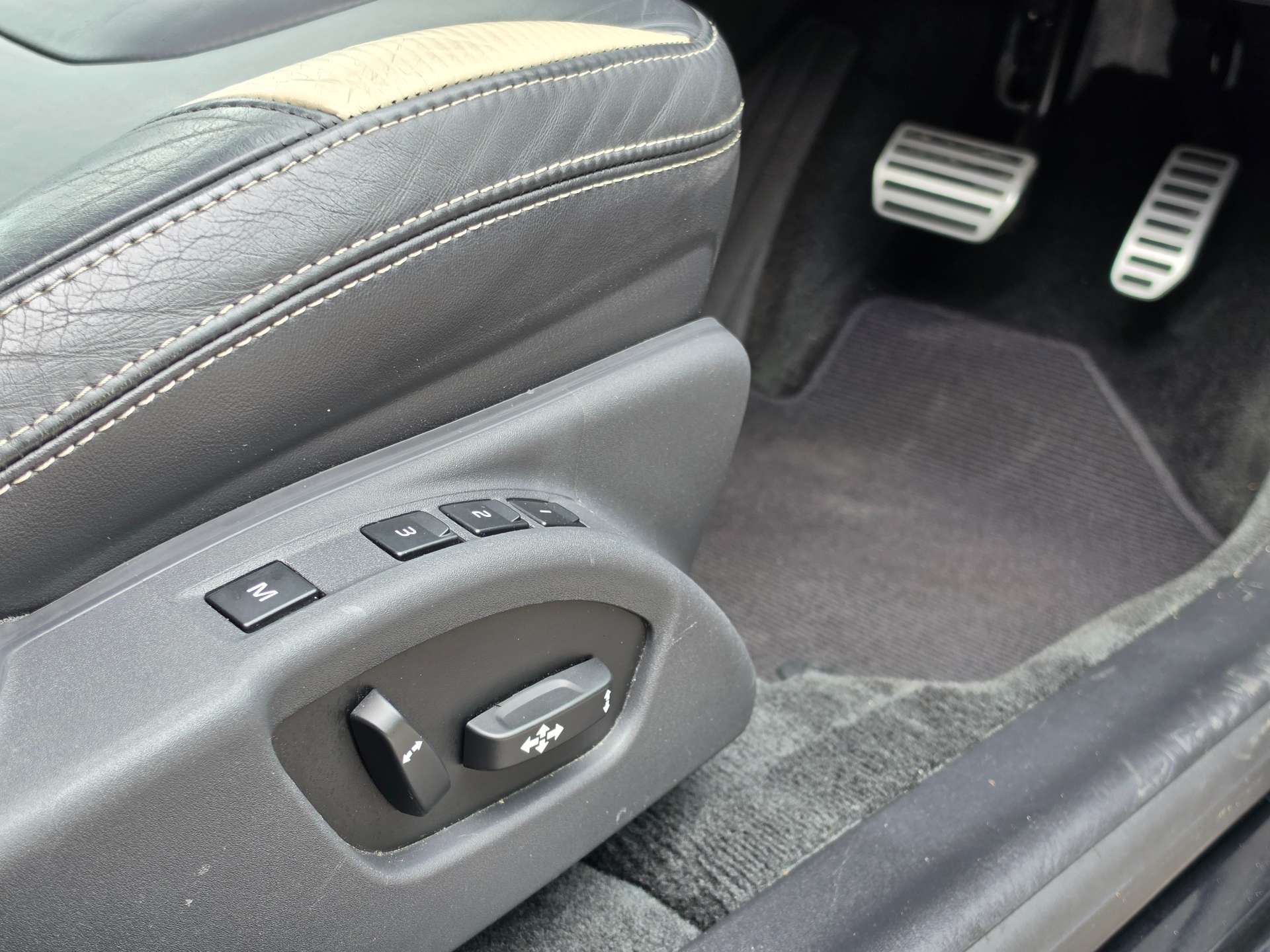 VOLVO XC60 2.0 T5 R-Design Premium Powershift Euro 5 5dr #19