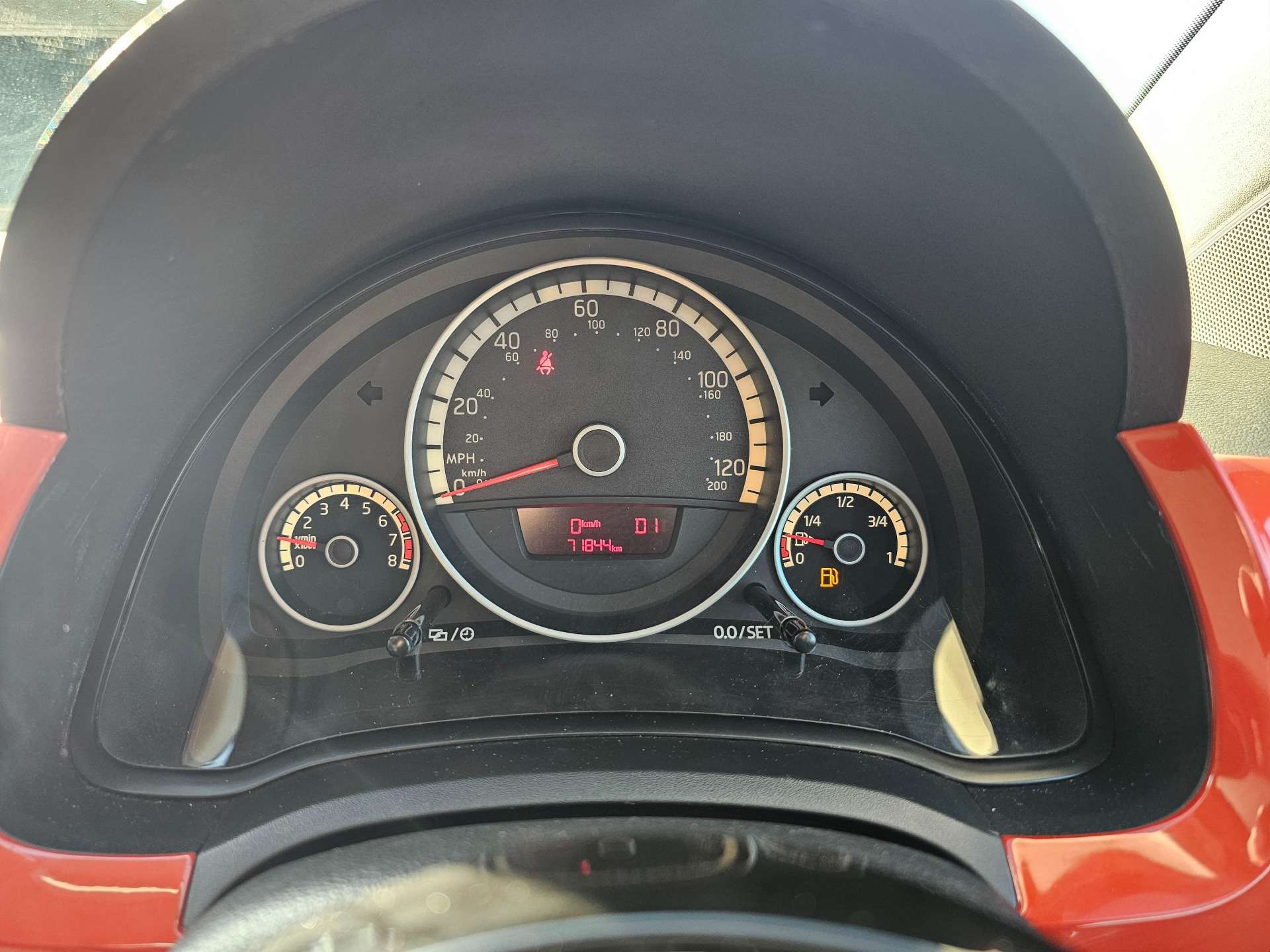 VOLKSWAGEN UP ORANGE UP! #17
