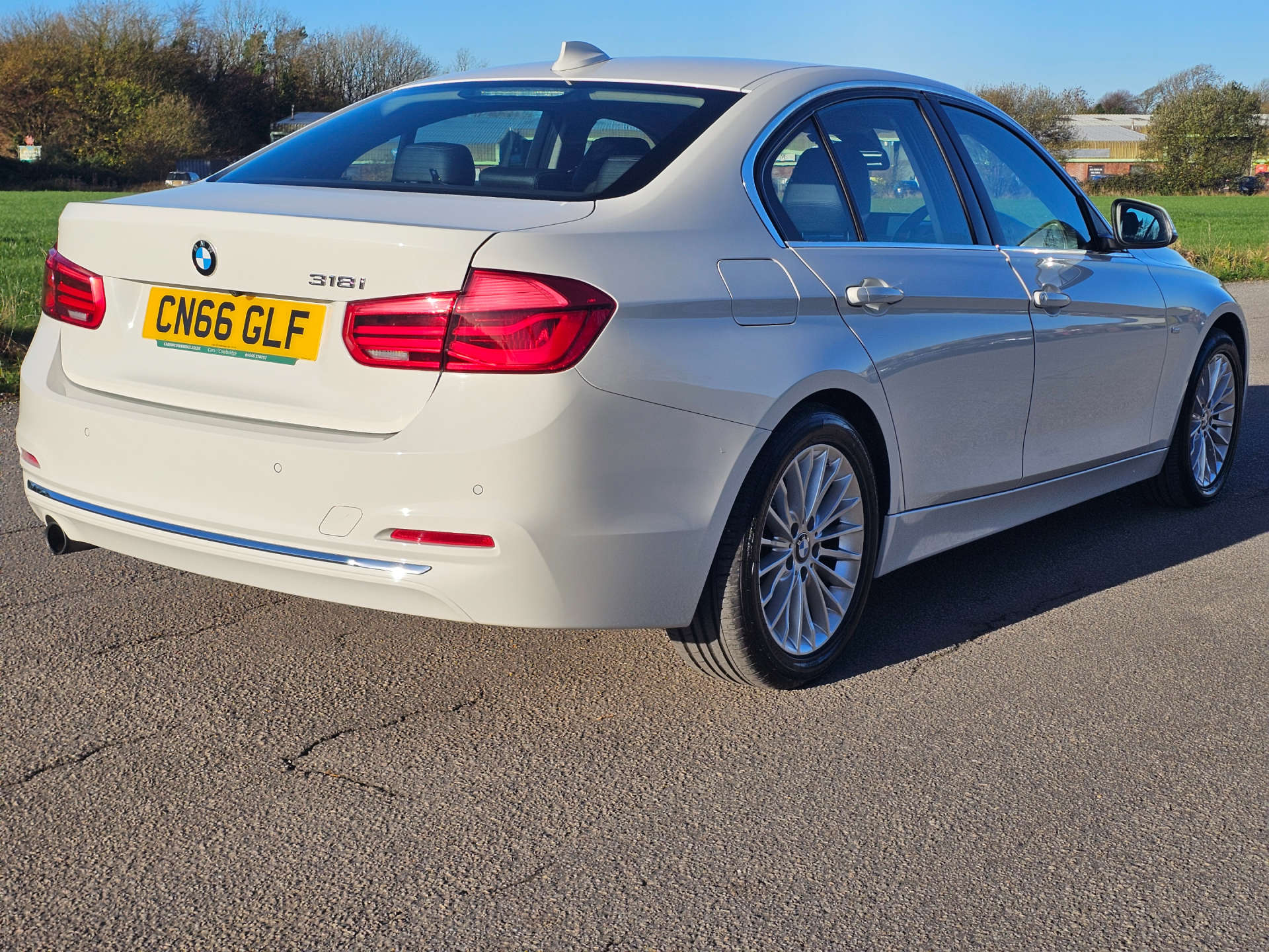 BMW 3 SERIES 1.5 318i Luxury Auto Euro 6 (s/s) 4dr #4