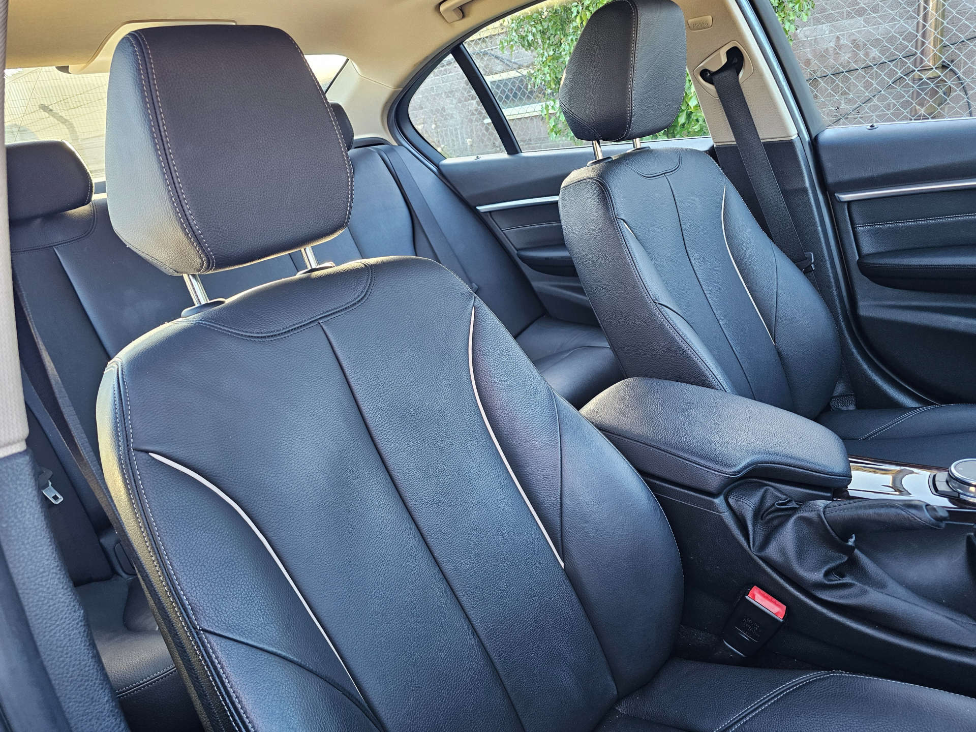 BMW 3 SERIES 1.5 318i Luxury Auto Euro 6 (s/s) 4dr #9