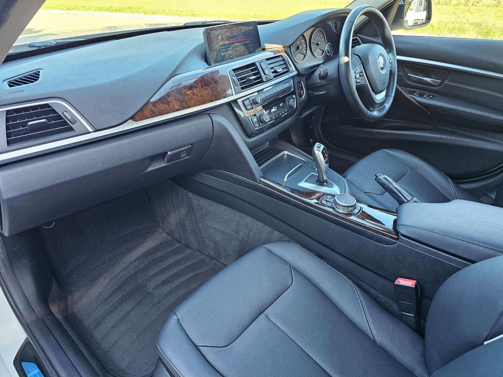 BMW 3 SERIES 1.5 318i Luxury Auto Euro 6 (s/s) 4dr #10