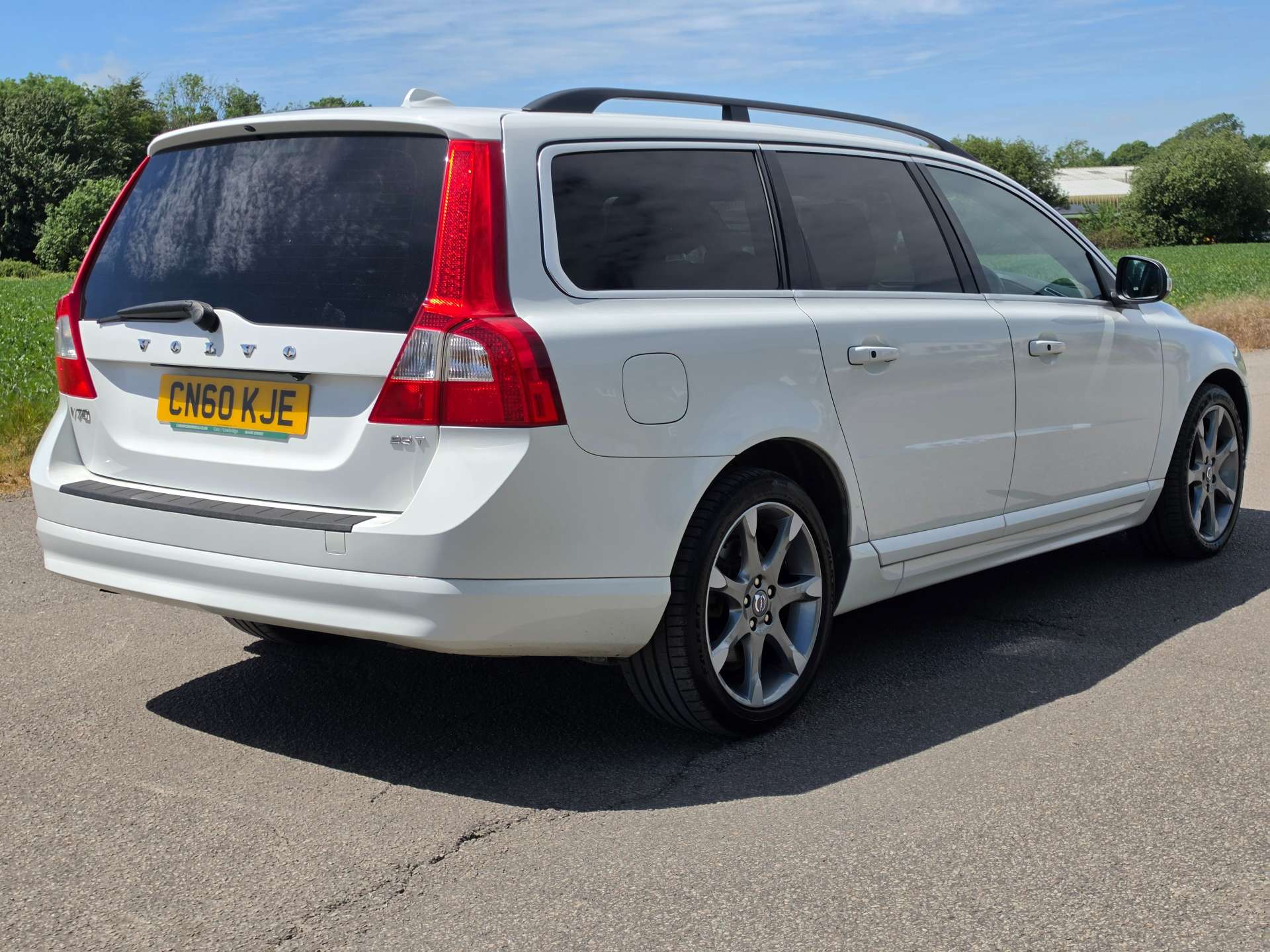 VOLVO V70 2.5T SE Lux Geartronic Euro 5 5dr #5