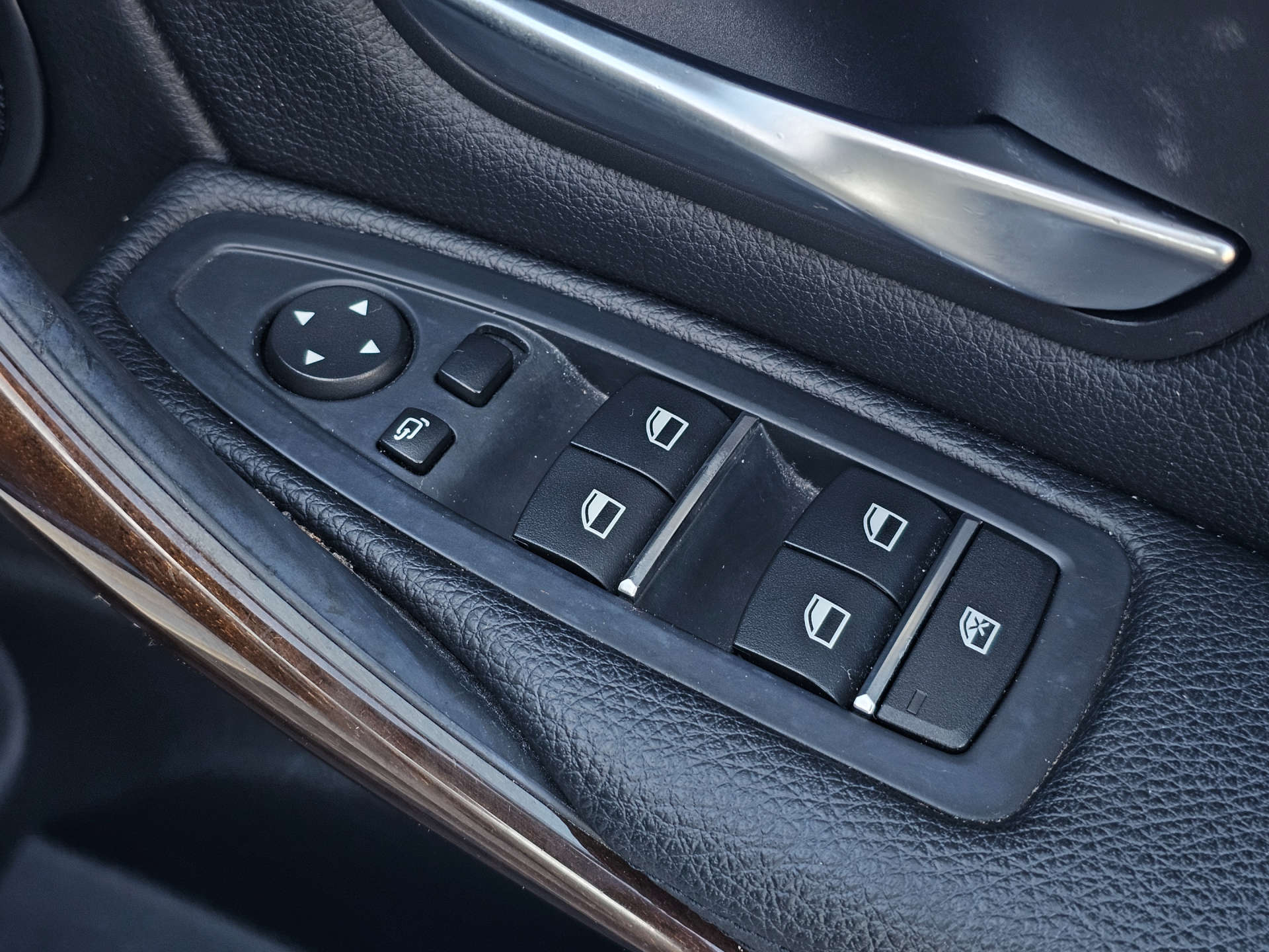 BMW 3 SERIES 1.5 318i Luxury Auto Euro 6 (s/s) 4dr #26