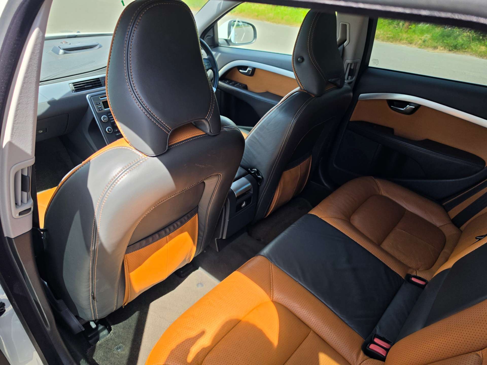 VOLVO V70 2.5T SE Lux Geartronic Euro 5 5dr #19