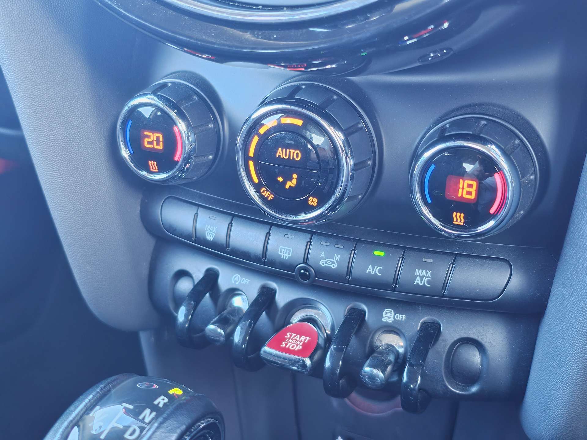 MINI HATCH 1.5 Cooper Auto Euro 6 (s/s) 3dr #14