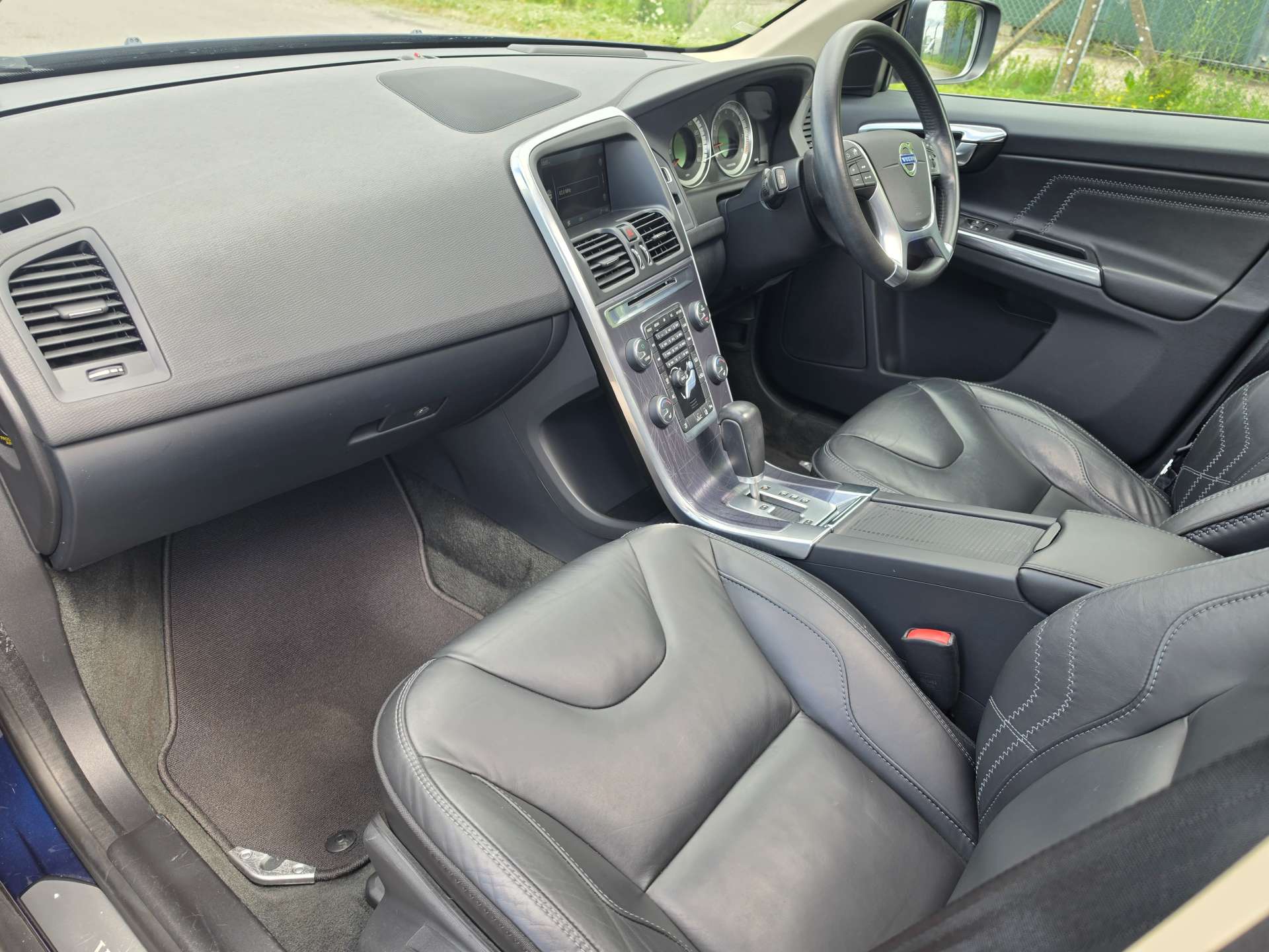 VOLVO XC60 2.0 T5 Ocean Race Powershift Euro 5 5dr #10