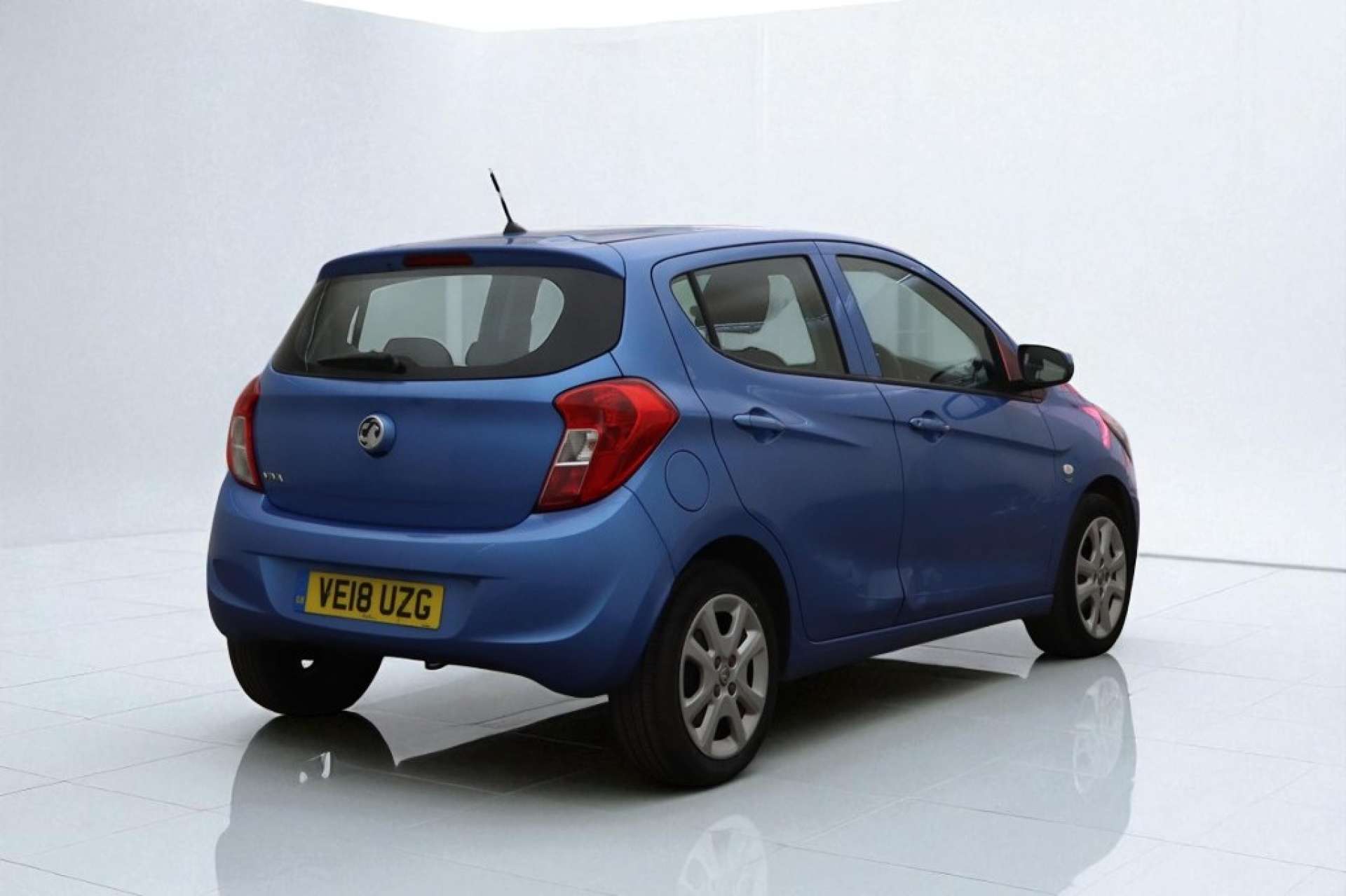 VAUXHALL VIVA 1.0 Viva SE AC 5dr #9