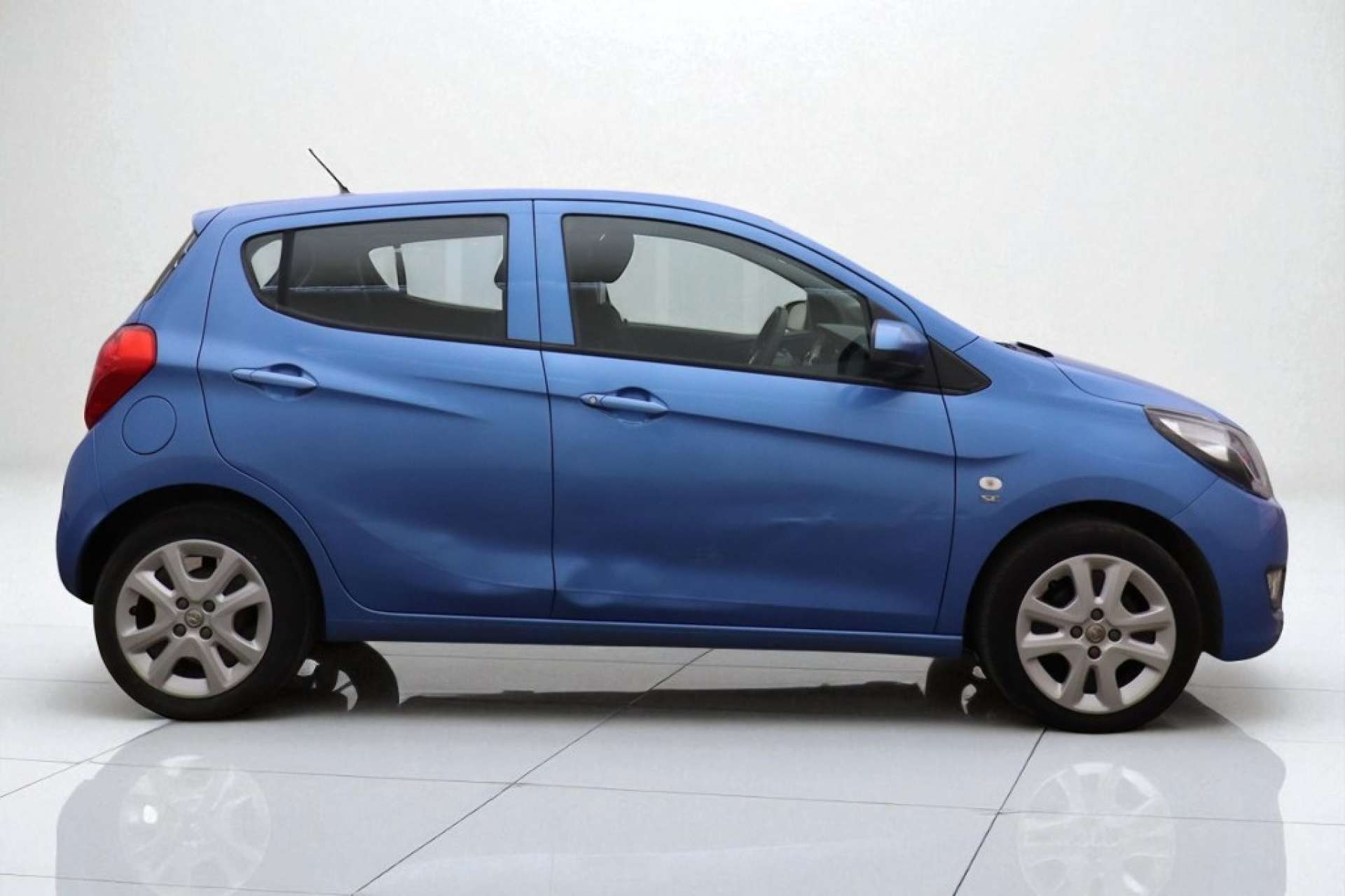 VAUXHALL VIVA 1.0 Viva SE AC 5dr #10