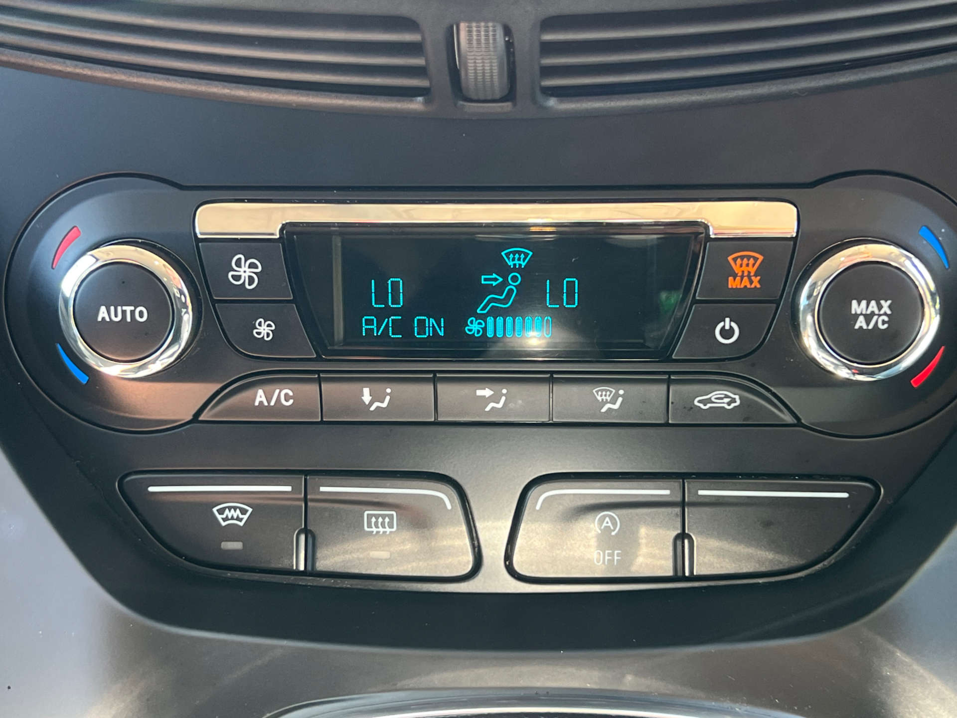 FORD C-MAX 1.0 C-Max Titanium T 5dr #20