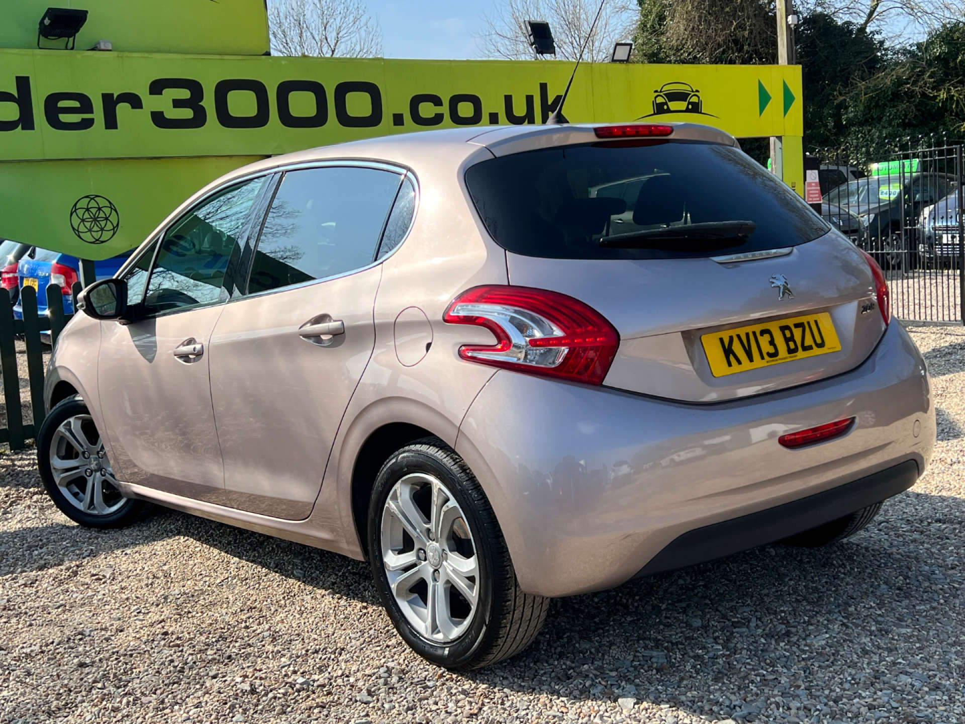 PEUGEOT 208 1.2 208 Allure 5dr #5