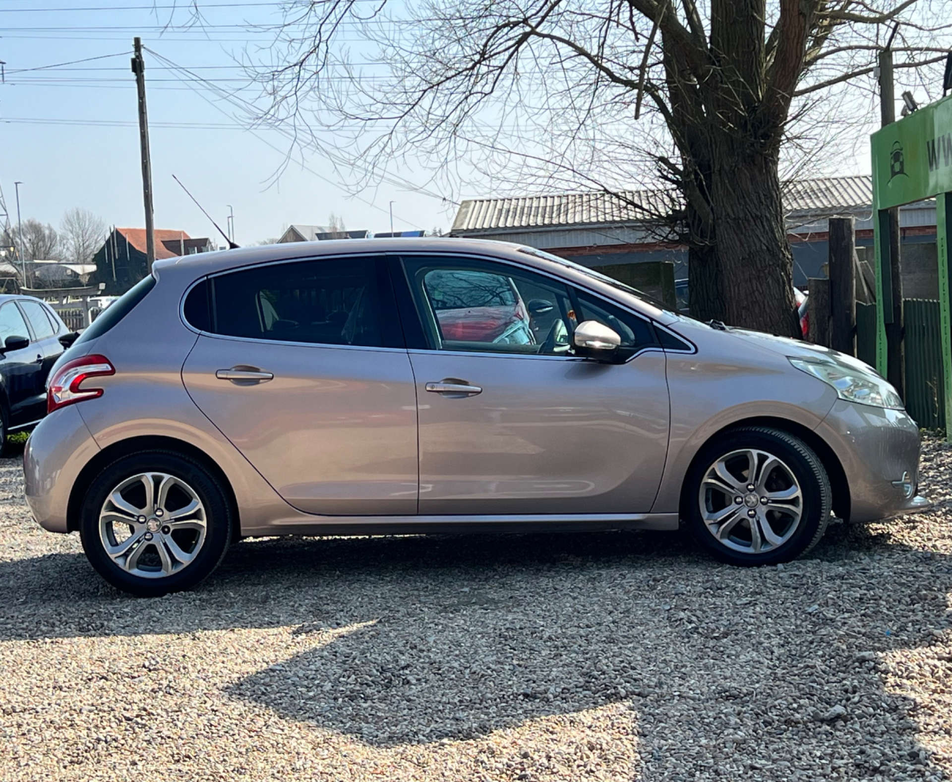 PEUGEOT 208 1.2 208 Allure 5dr #8