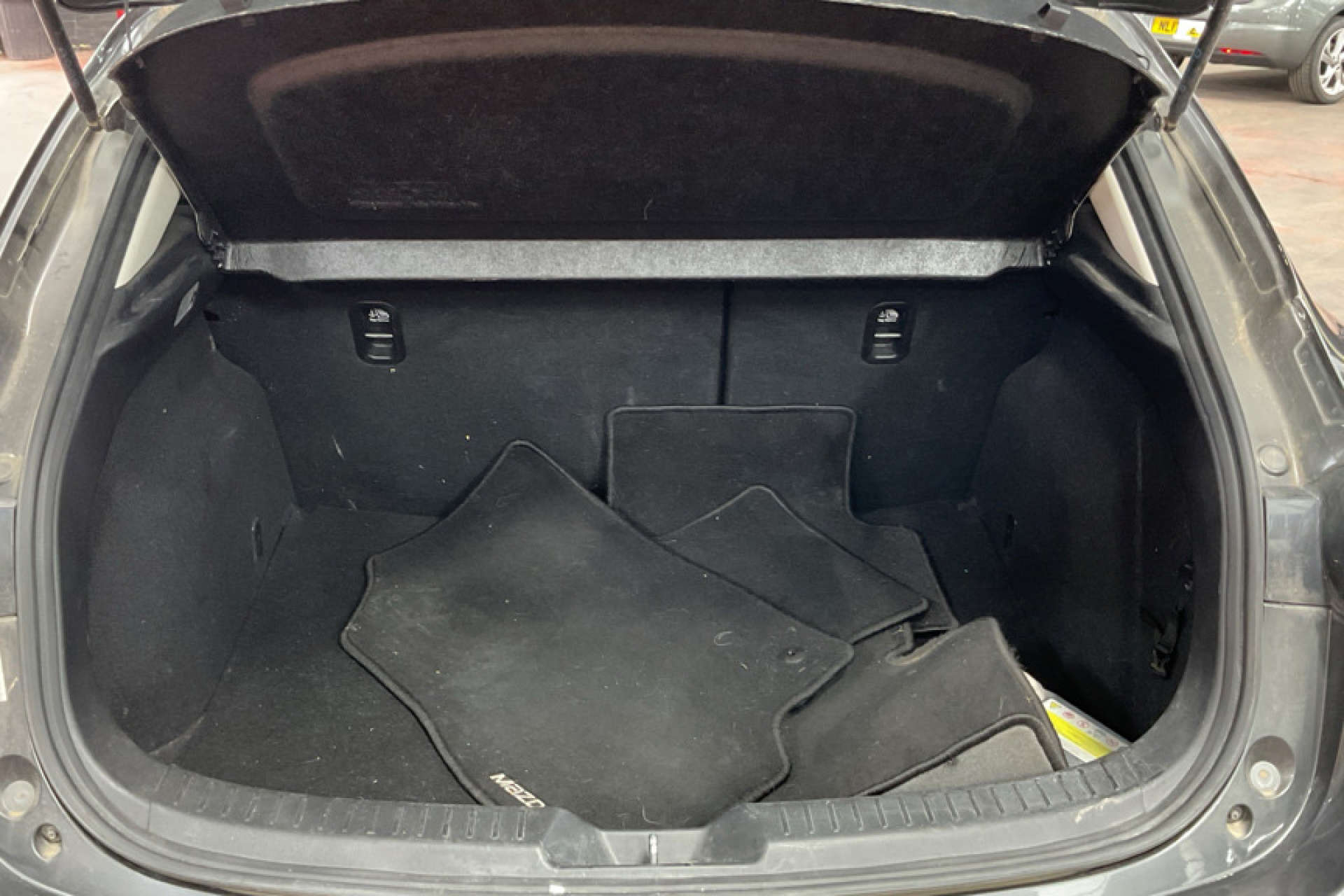 MAZDA 3 2.0 3 SE-L Nav 5dr #5