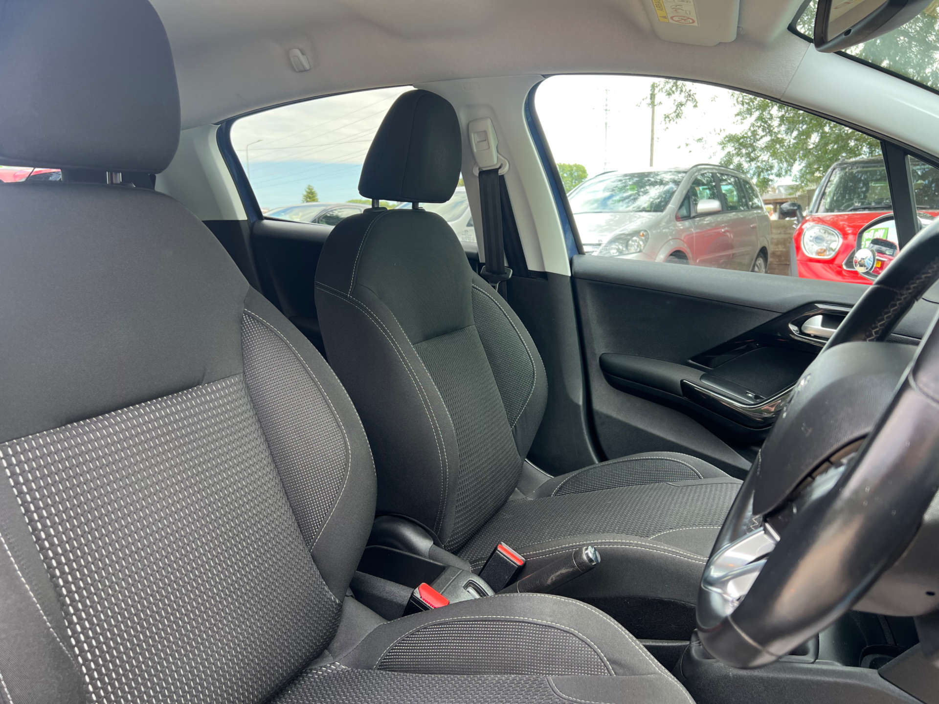 PEUGEOT 208 1.2 208 Allure 5dr #10