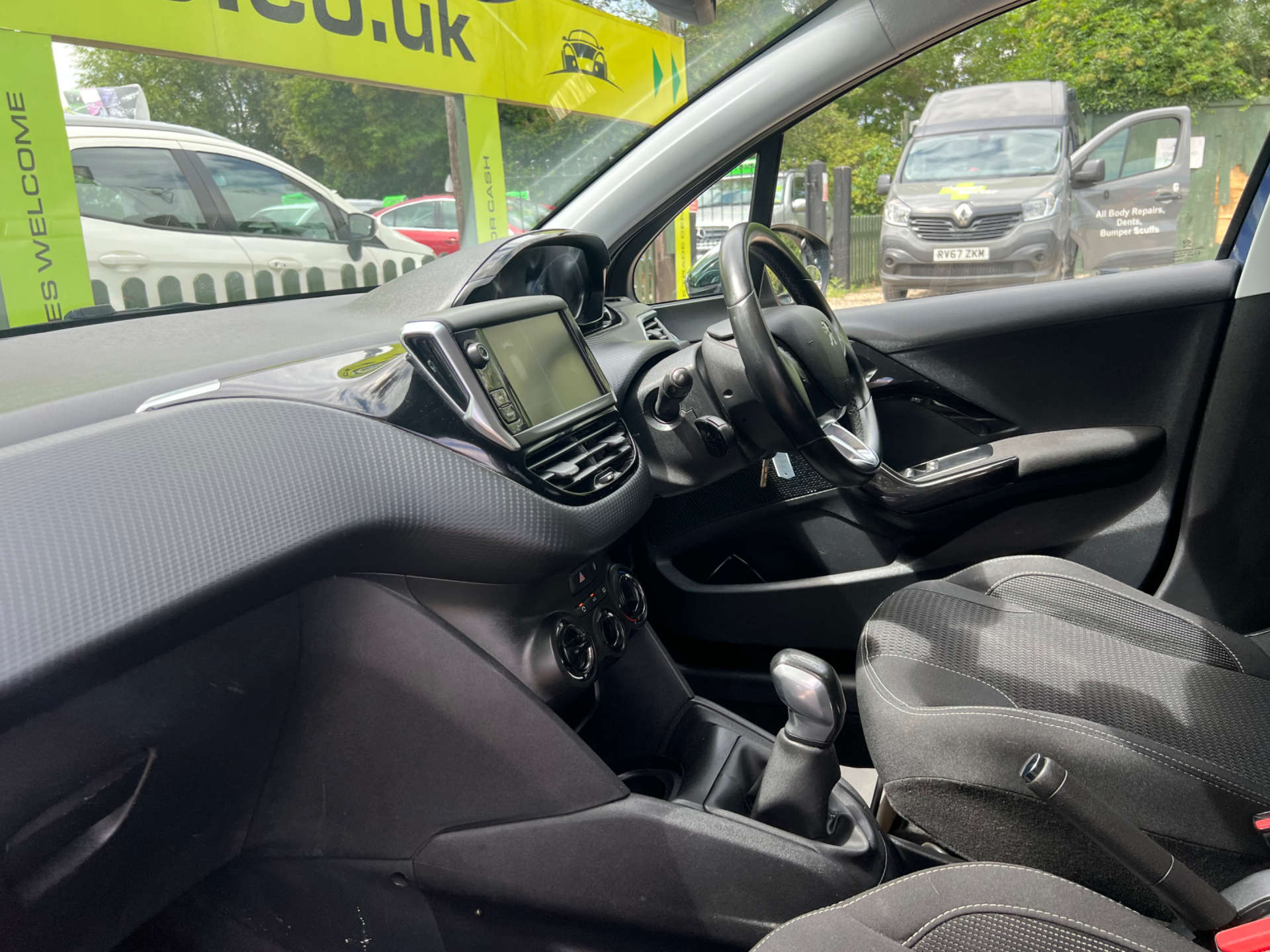 PEUGEOT 208 1.2 208 Allure 5dr #17