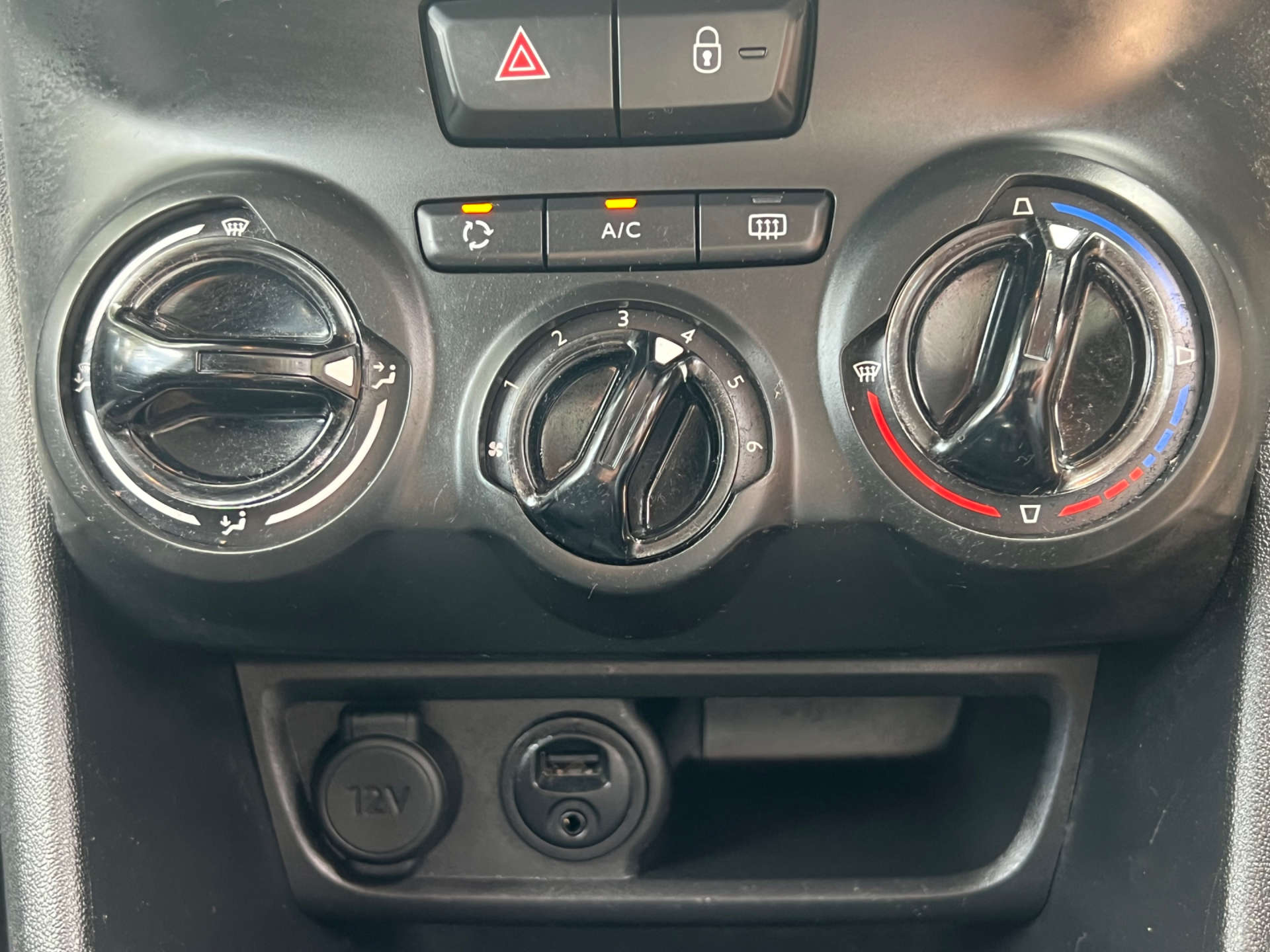 PEUGEOT 208 1.2 208 Allure 5dr #25