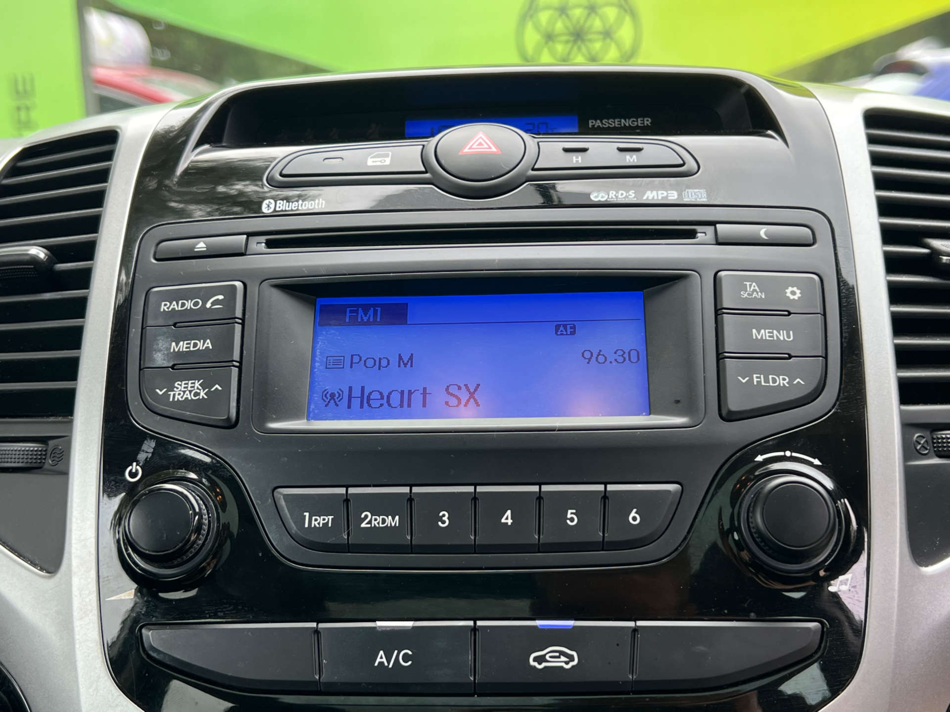 HYUNDAI IX20 1.6 ix20 Premium CRDi Blue Drive 5dr #2