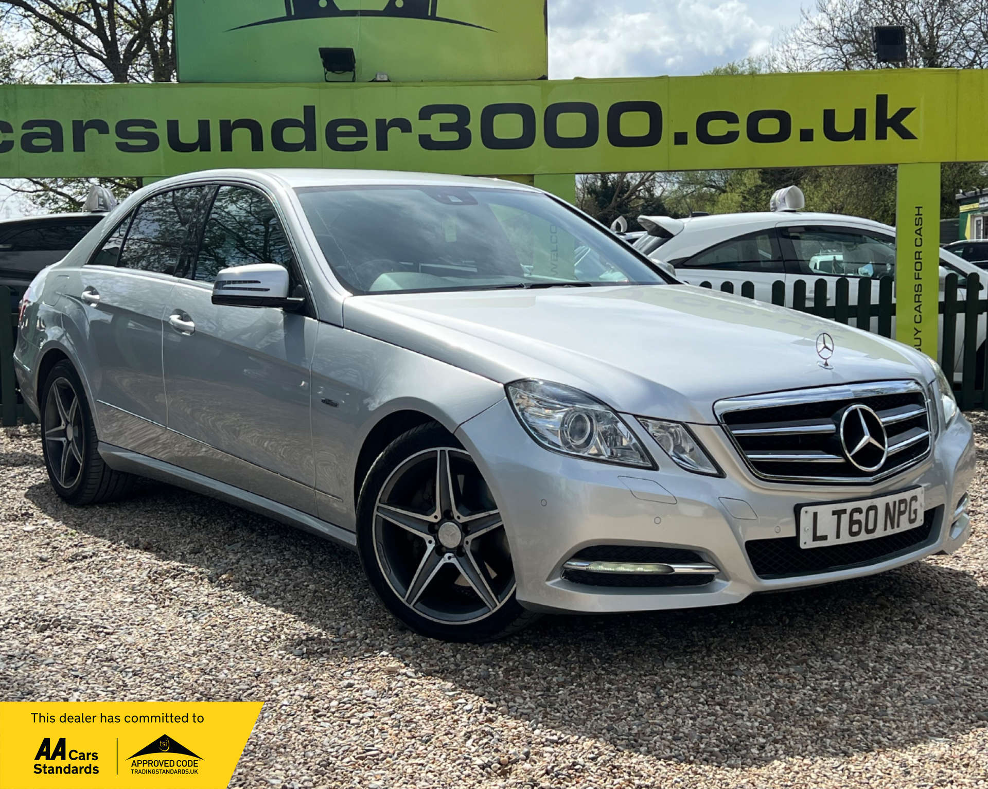 MERCEDES-BENZ E-CLASS 3.0 E350 BlueEfficiency AvantGarde CDi Auto 4dr