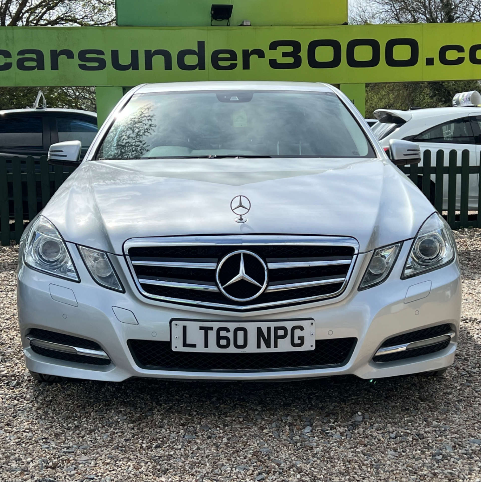 MERCEDES-BENZ E-CLASS 3.0 E350 BlueEfficiency AvantGarde CDi Auto 4dr #4