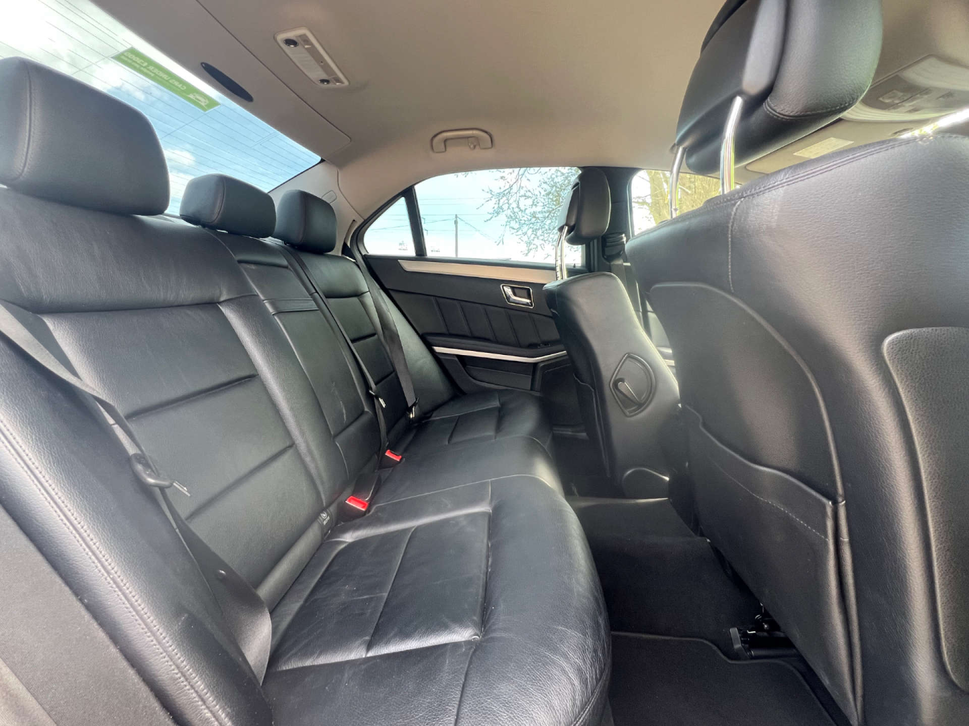 MERCEDES-BENZ E-CLASS 3.0 E350 BlueEfficiency AvantGarde CDi Auto 4dr #10