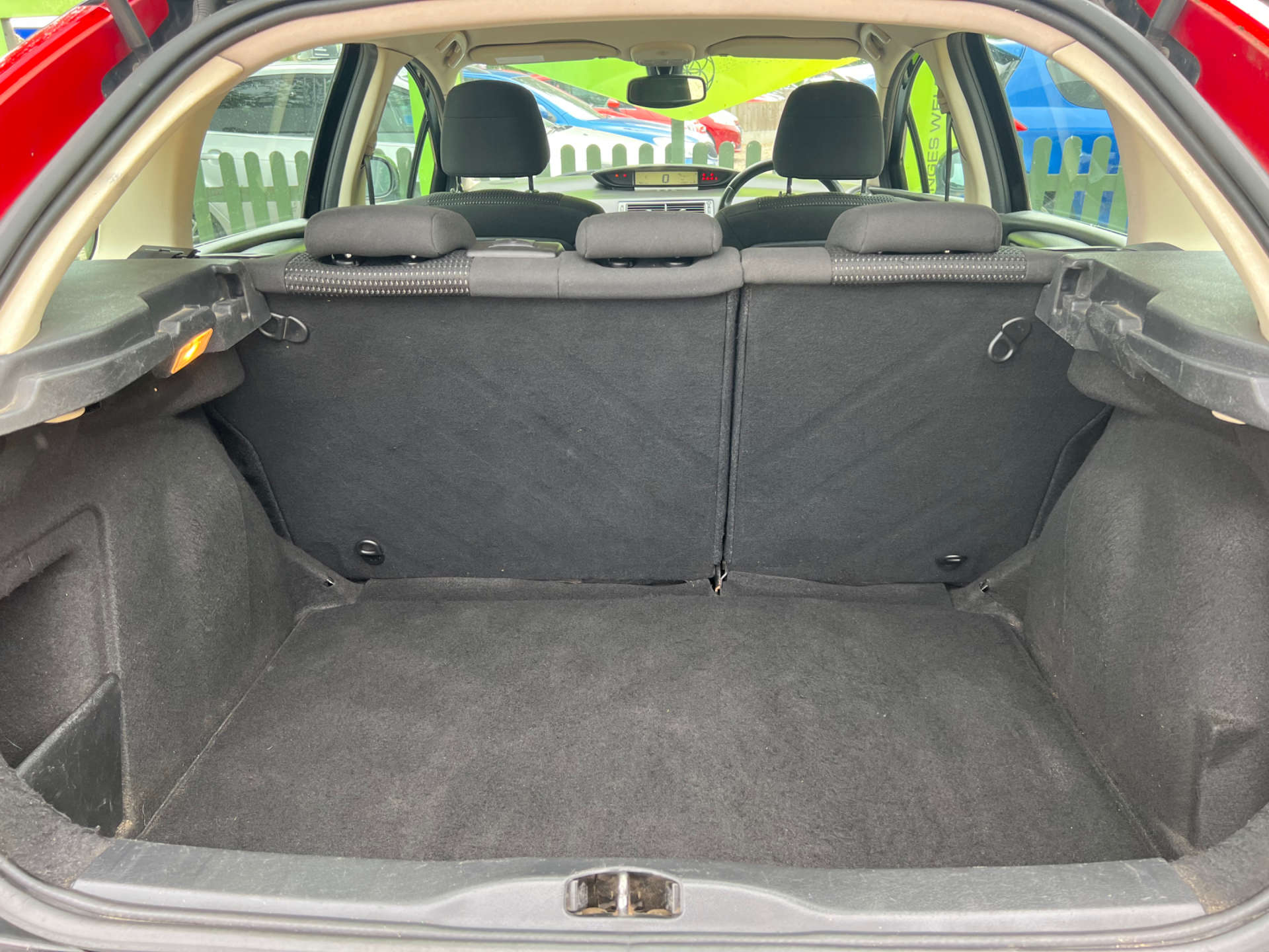 CITROEN C4 1.6 C4 VTR+ HDi 5dr #11