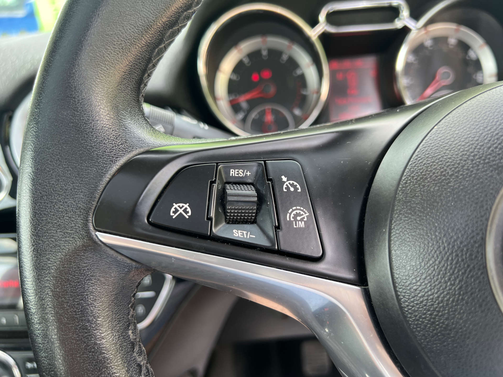 VAUXHALL ADAM 1.2 Adam Glam 3dr #45