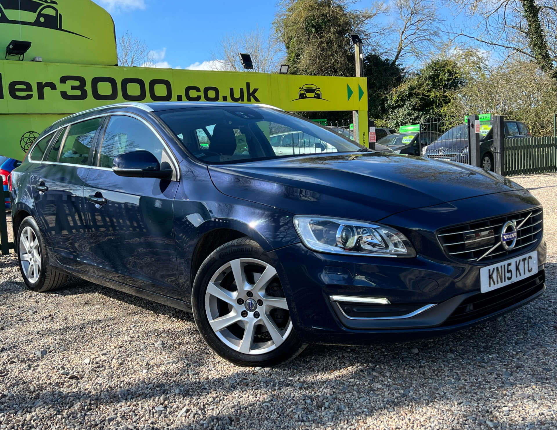 VOLVO V60 2.0 V60 SE Luxury Nav D3 5dr #2