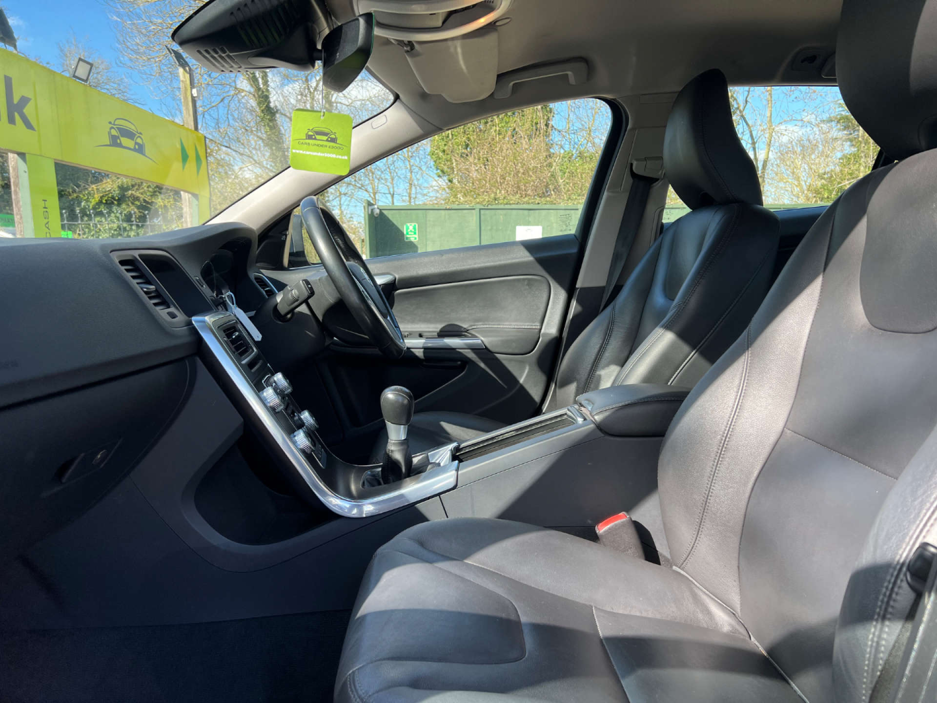 VOLVO V60 2.0 V60 SE Luxury Nav D3 5dr #14