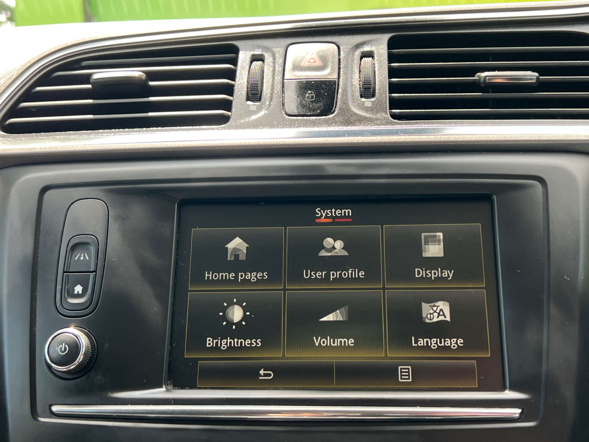 RENAULT KADJAR 1.6 Kadjar Dynamique S Nav dCi 4x4 4WD 5dr #25