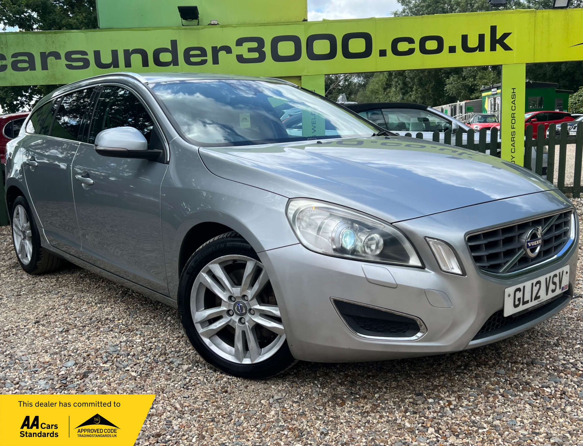 VOLVO V60 2.4 V60 SE Luxury D5 Auto 5dr