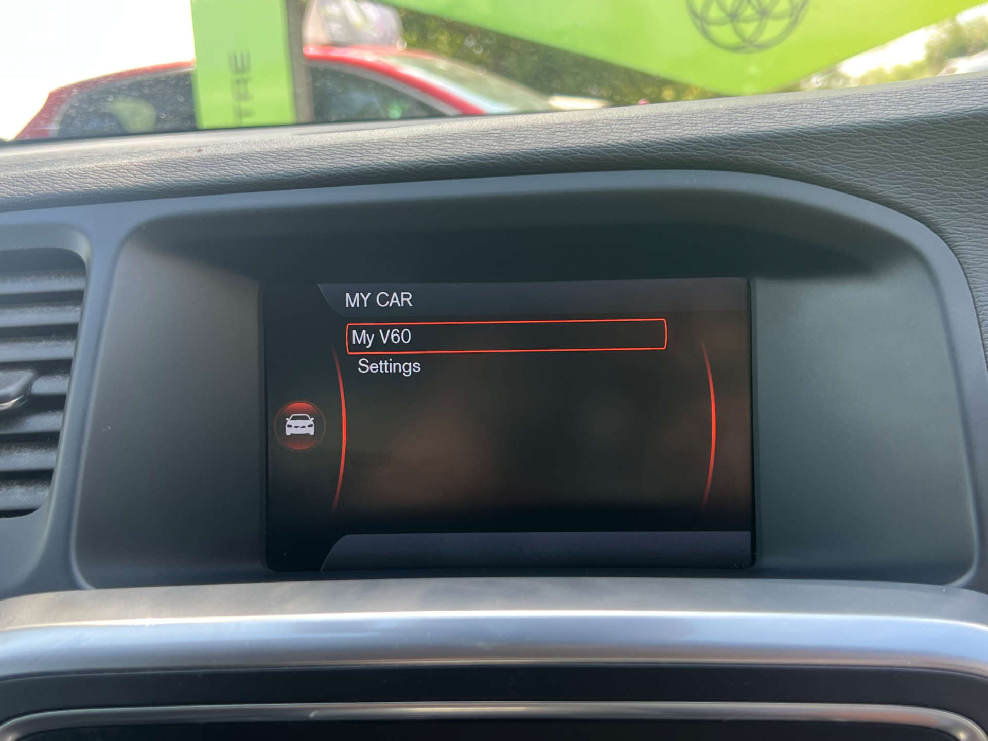 VOLVO V60 2.4 V60 SE Luxury D5 Auto 5dr #2