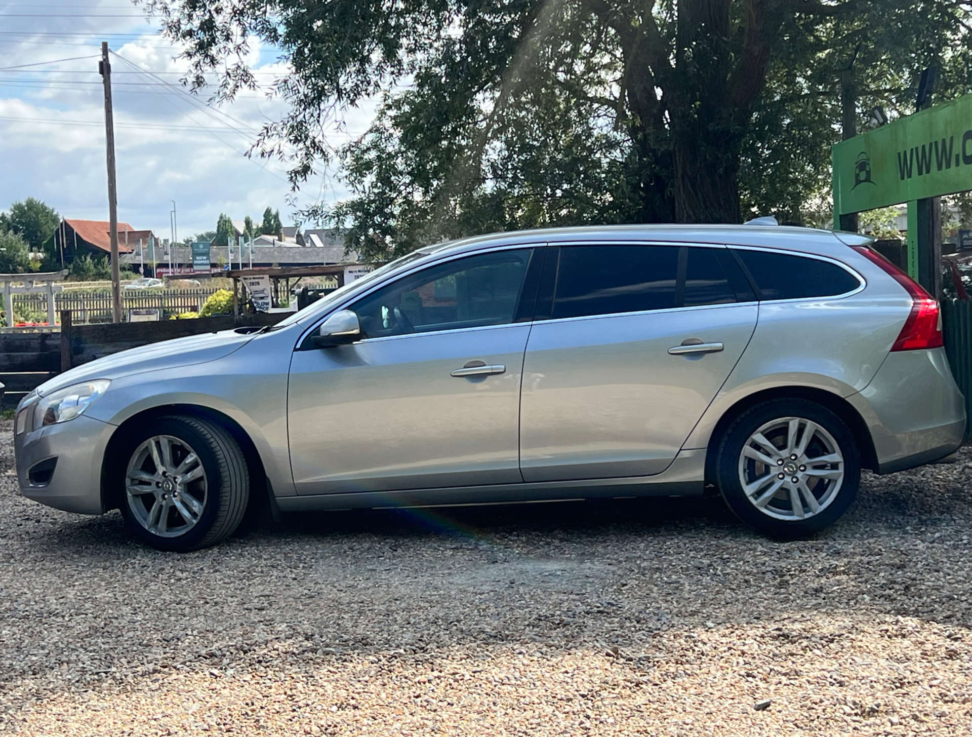 VOLVO V60 2.4 V60 SE Luxury D5 Auto 5dr #5