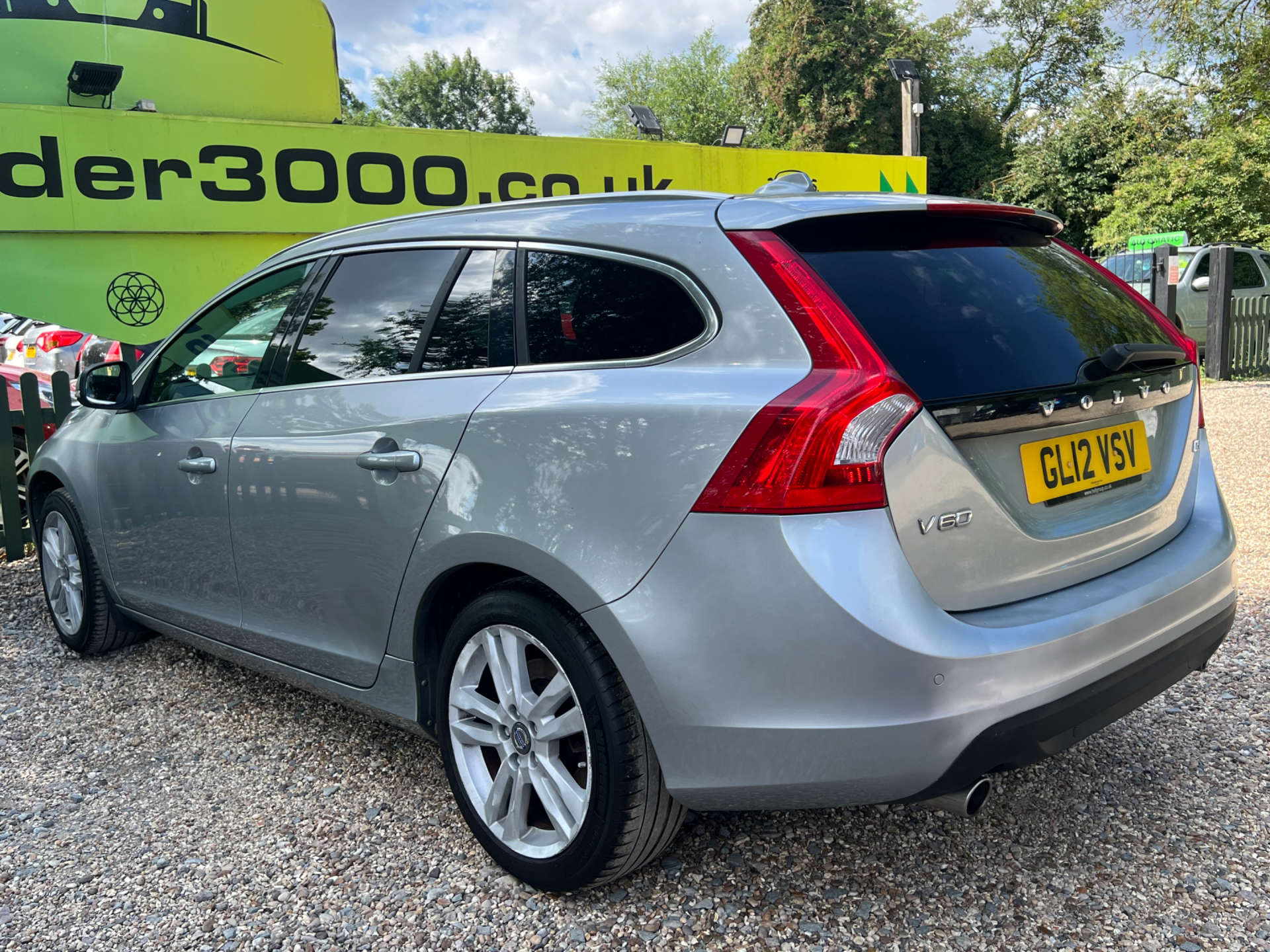 VOLVO V60 2.4 V60 SE Luxury D5 Auto 5dr #6
