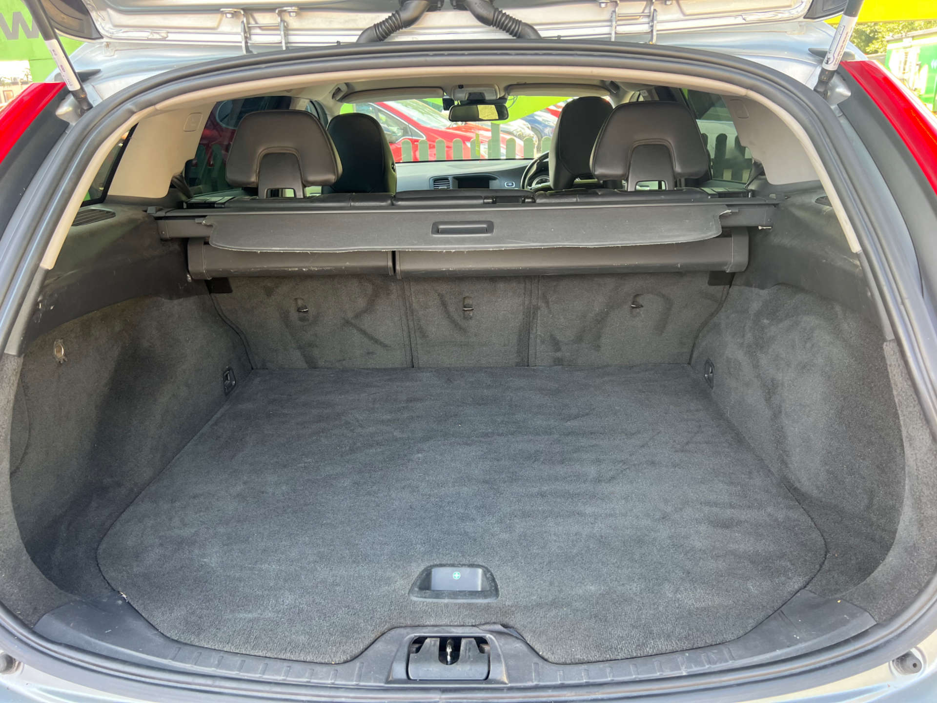 VOLVO V60 2.4 V60 SE Luxury D5 Auto 5dr #11