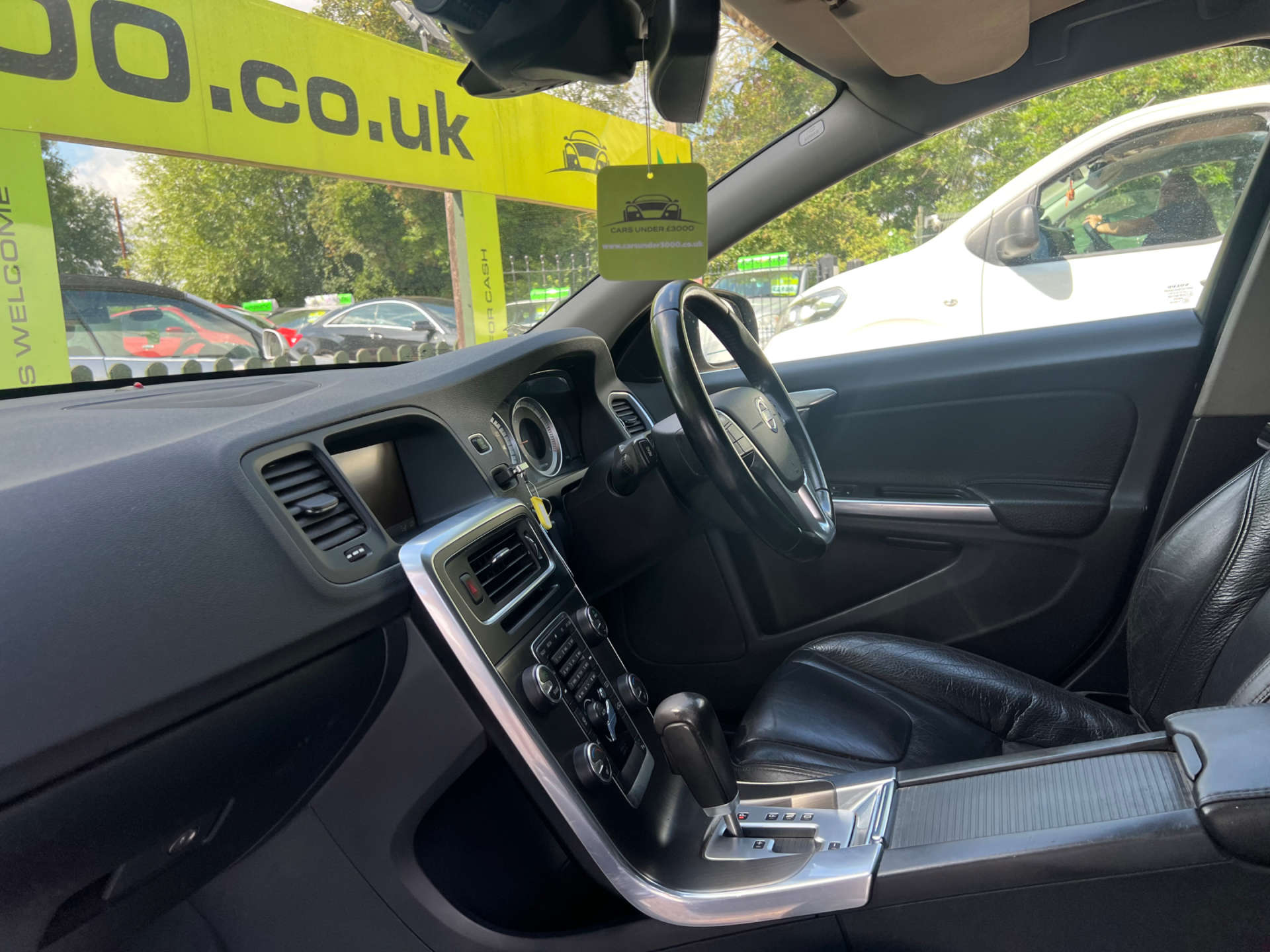 VOLVO V60 2.4 V60 SE Luxury D5 Auto 5dr #15