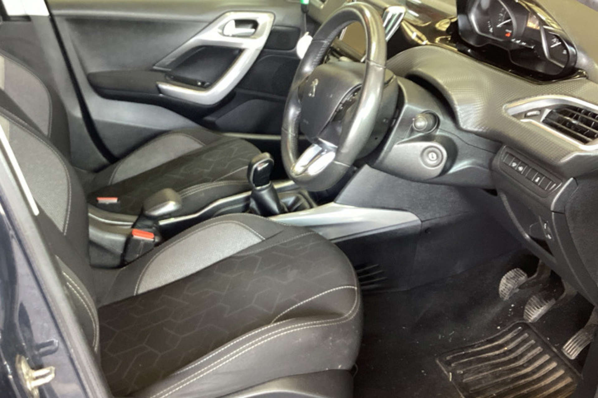 PEUGEOT 2008 1.2 2008 Active 5dr #2