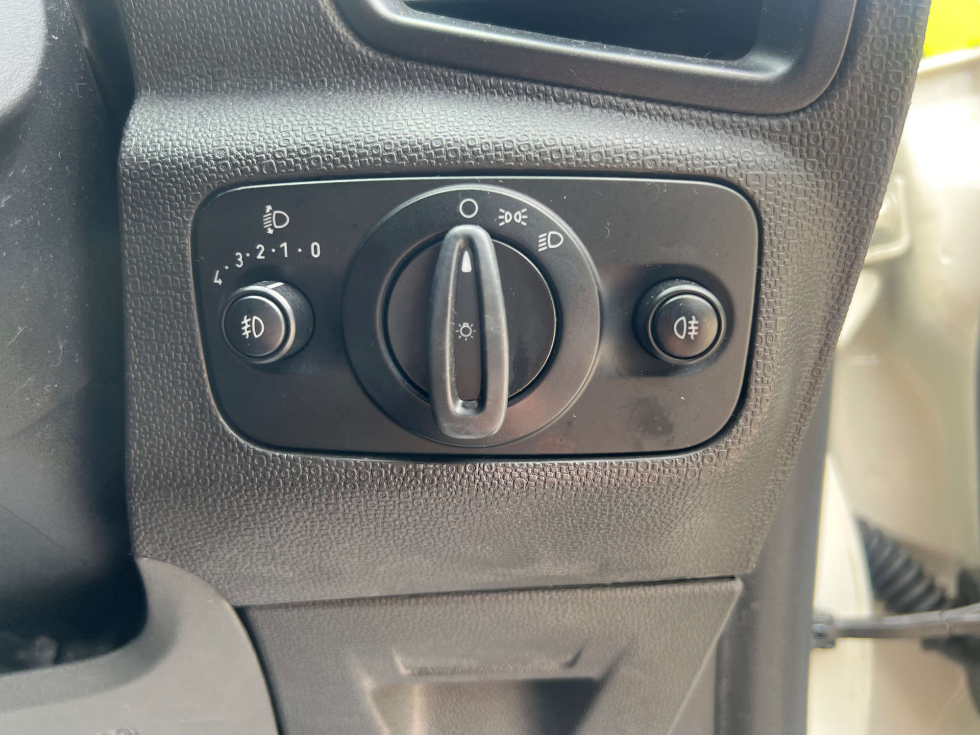 FORD ECOSPORT 1.5 EcoSport Titanium TDCI 5dr #25