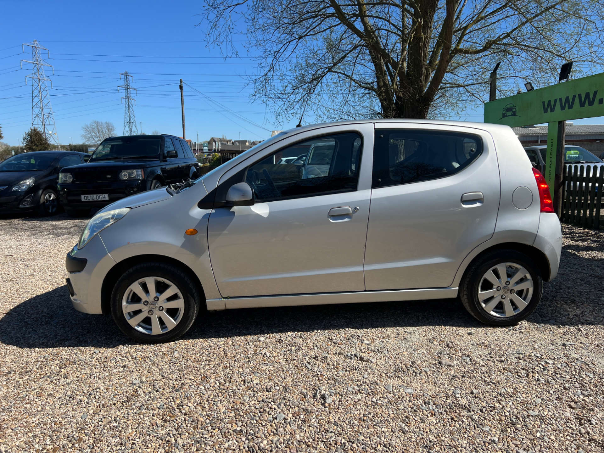 NISSAN PIXO 1.0 Pixo N-Tec 5dr #3