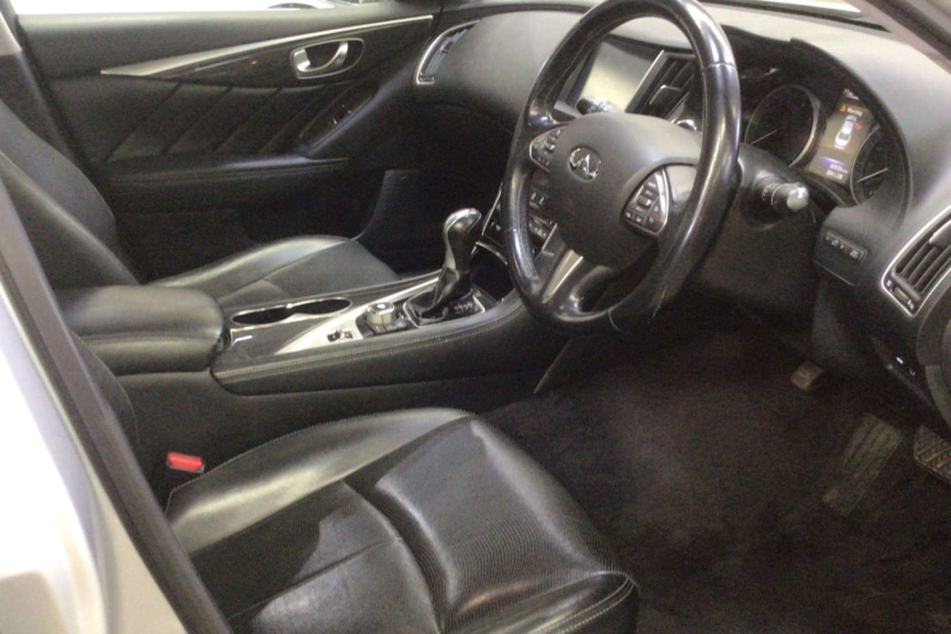 INFINITI Q50 2.1 Q50 Premium D Auto 4dr #2