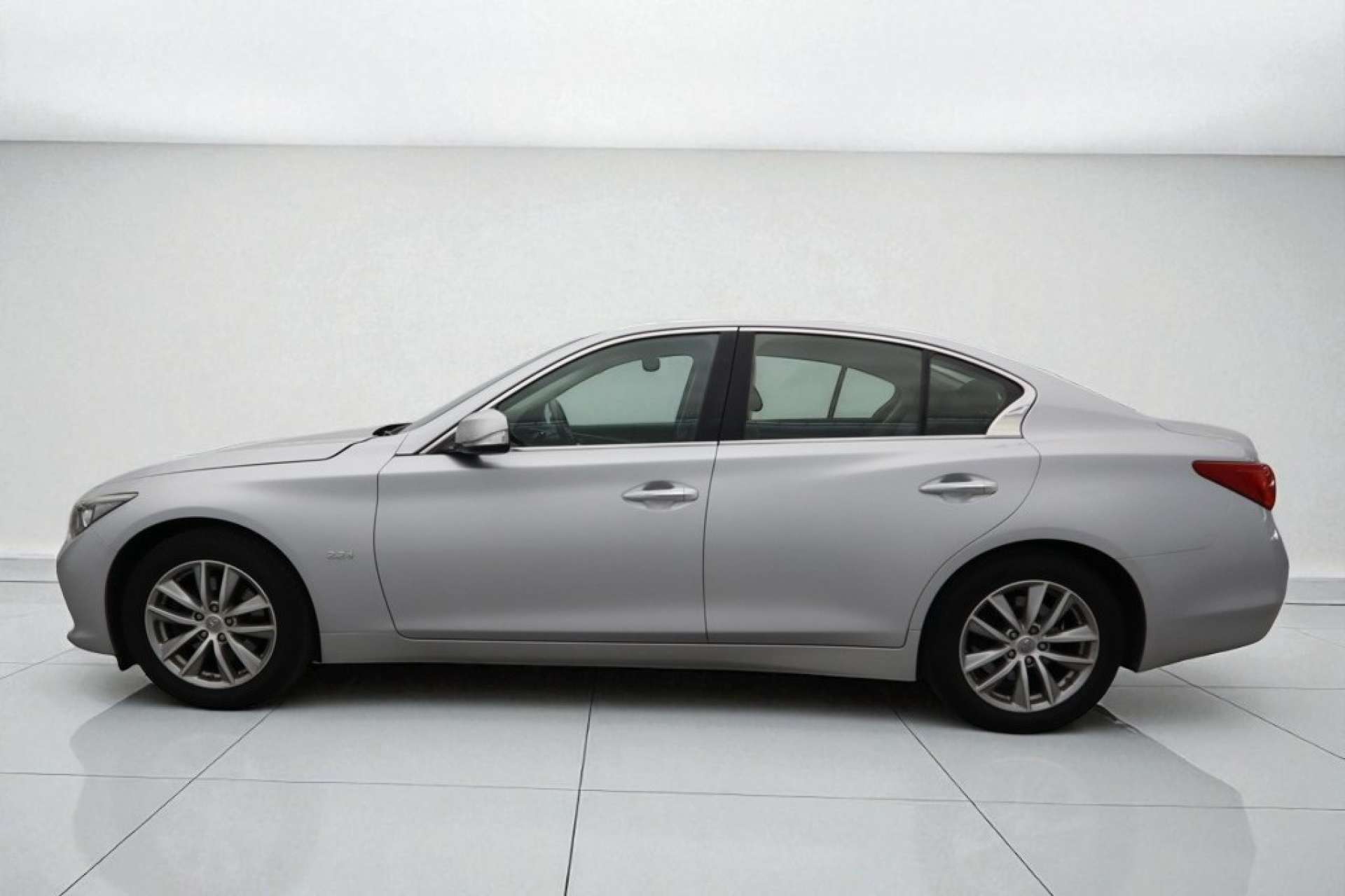 INFINITI Q50 2.1 Q50 Premium D Auto 4dr #11