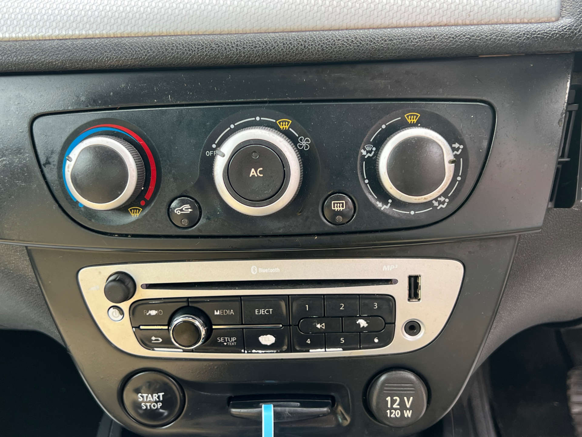 RENAULT MEGANE 1.6 Megane Dynamique TomTom VVT 3dr #20