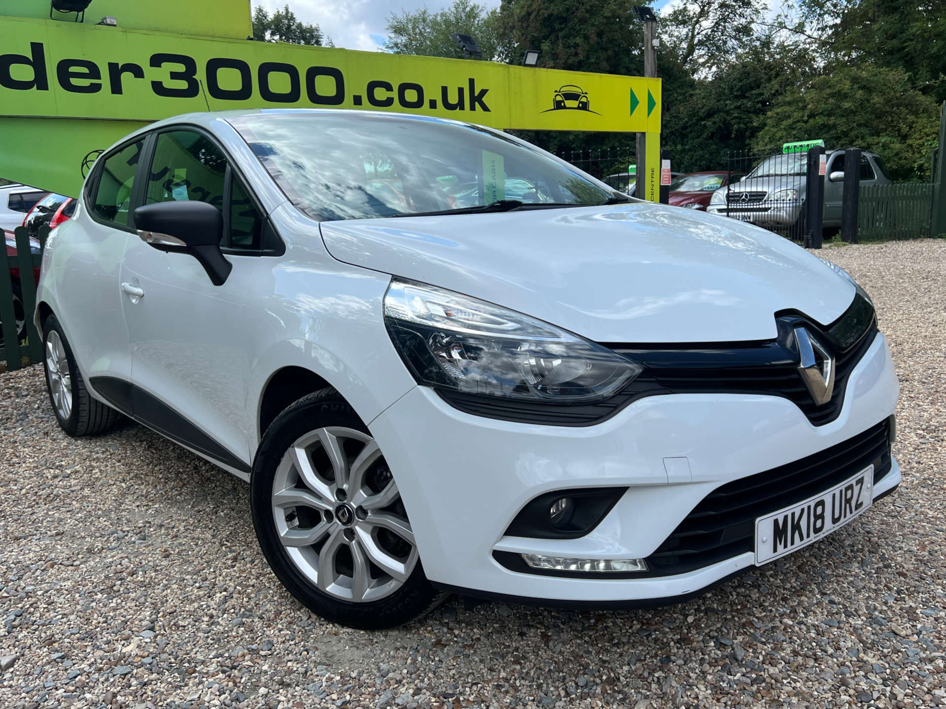 RENAULT CLIO 1.1 Clio Play 5dr #3