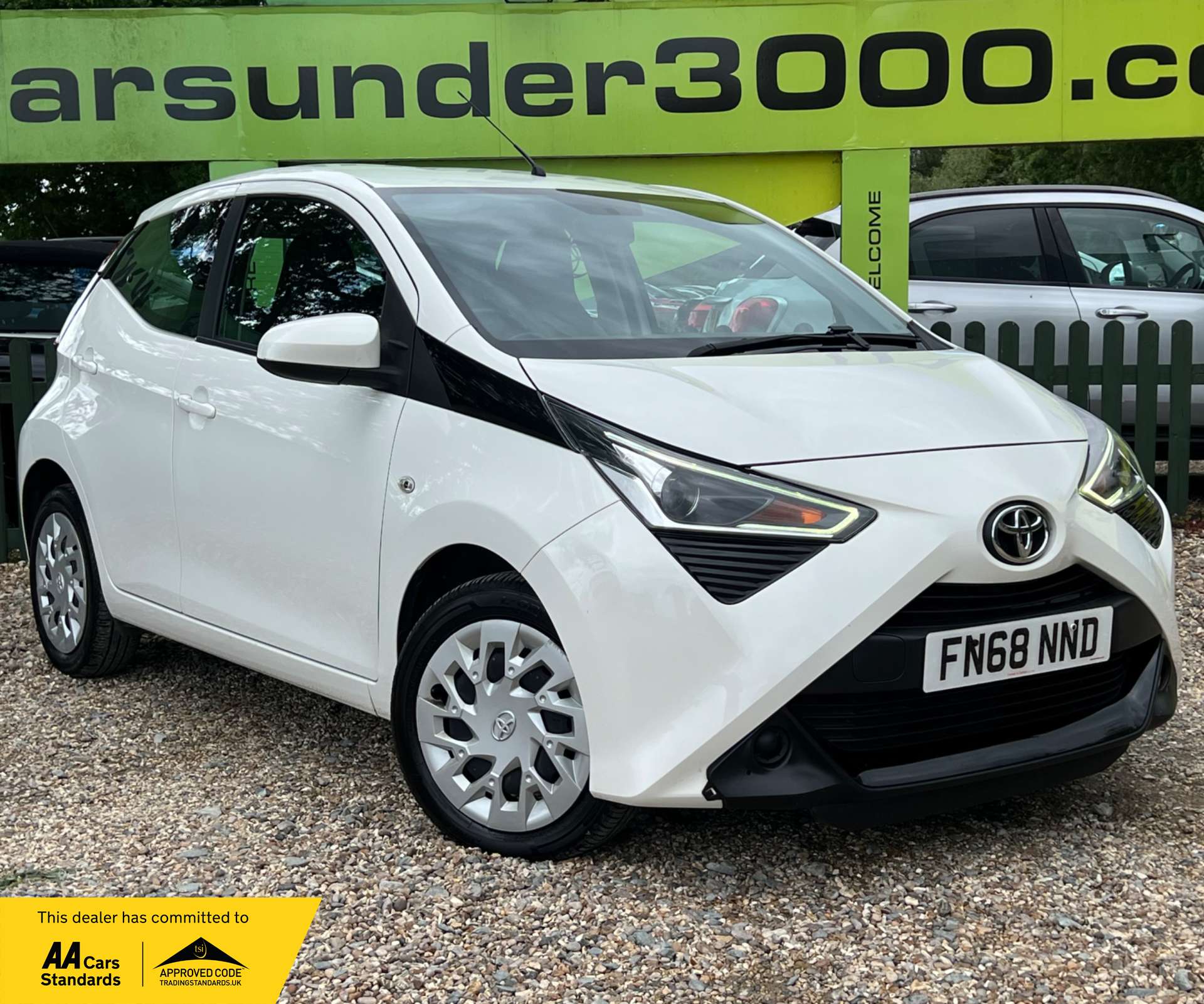 TOYOTA AYGO 1.0 Aygo X-Play VVT-i 5dr