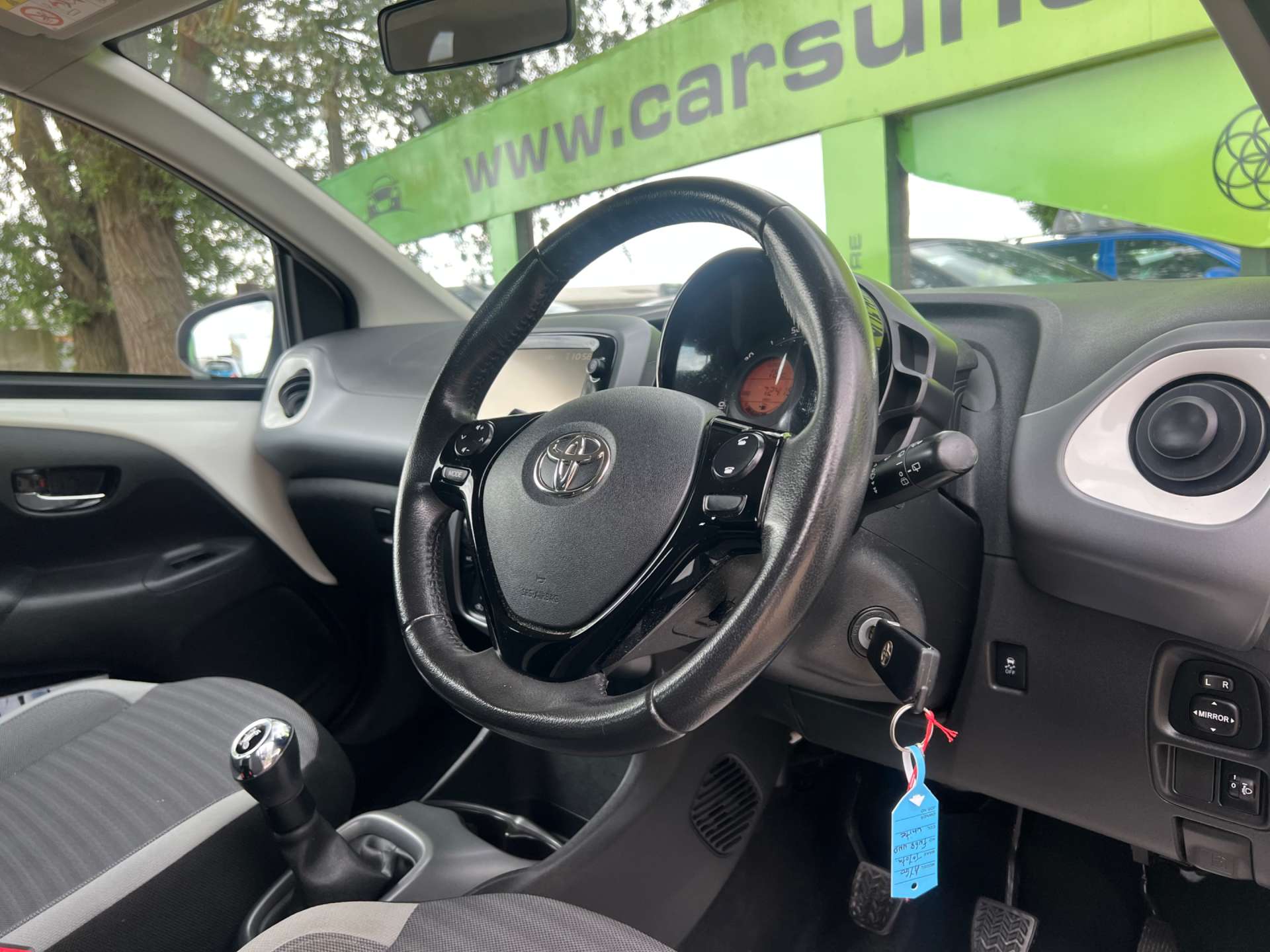 TOYOTA AYGO 1.0 Aygo X-Play VVT-i 5dr #1